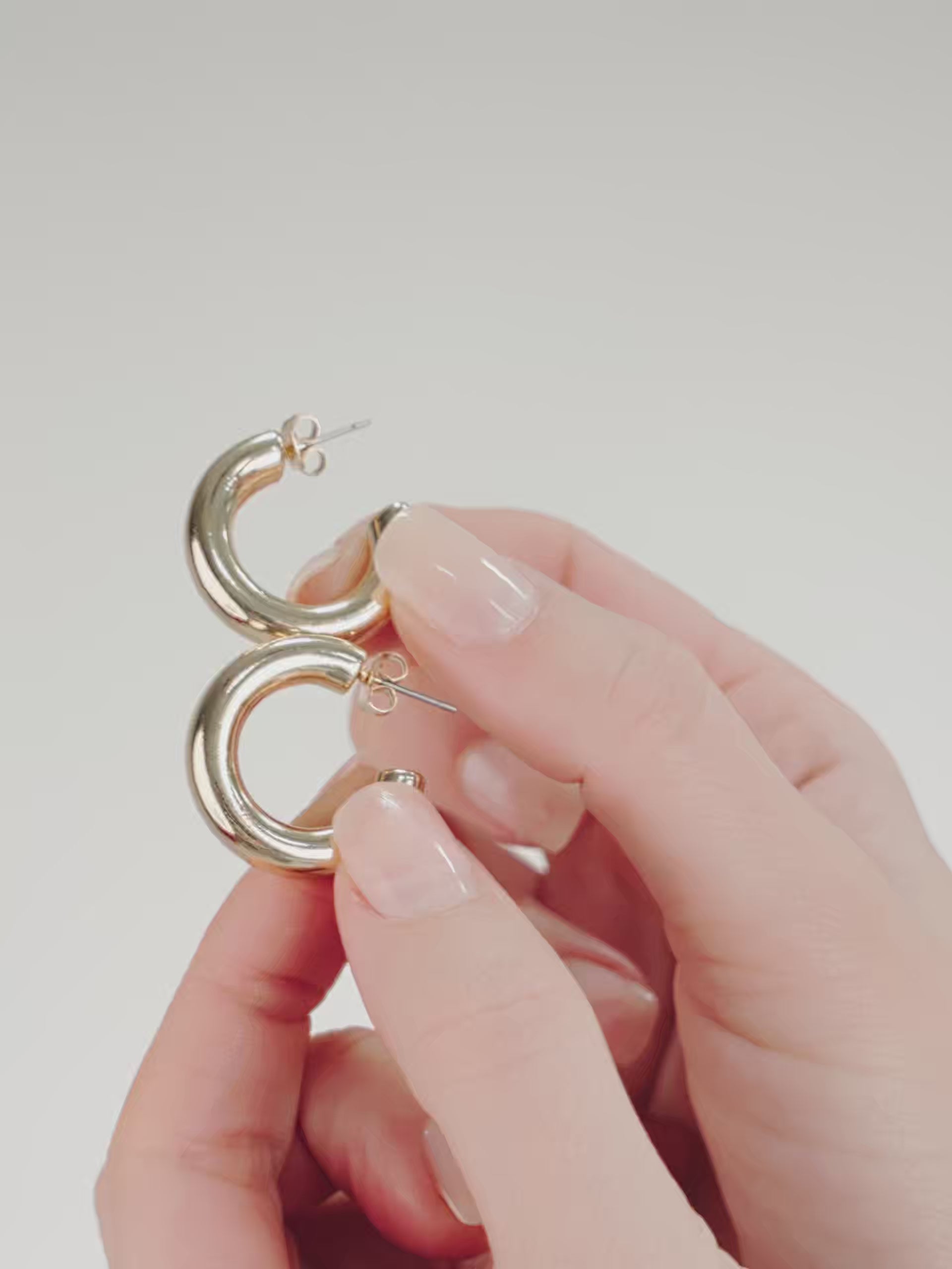 Small Thick Classic Hoops 18k Gold Plated video