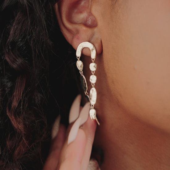 Cascading Hammered 18k Gold Plated Link Earrings in video