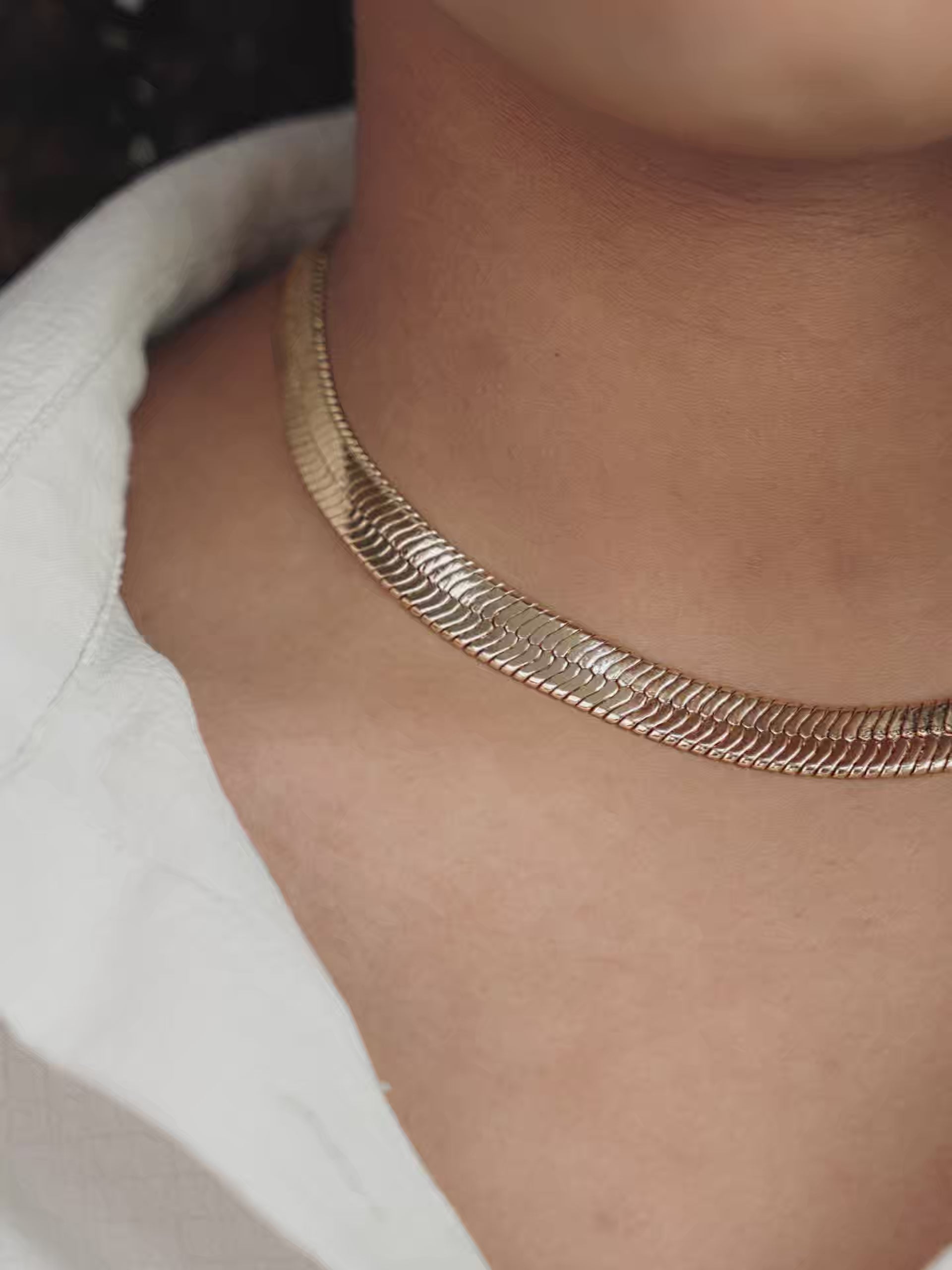 Snake Smooth Herringbone Chain Necklace video