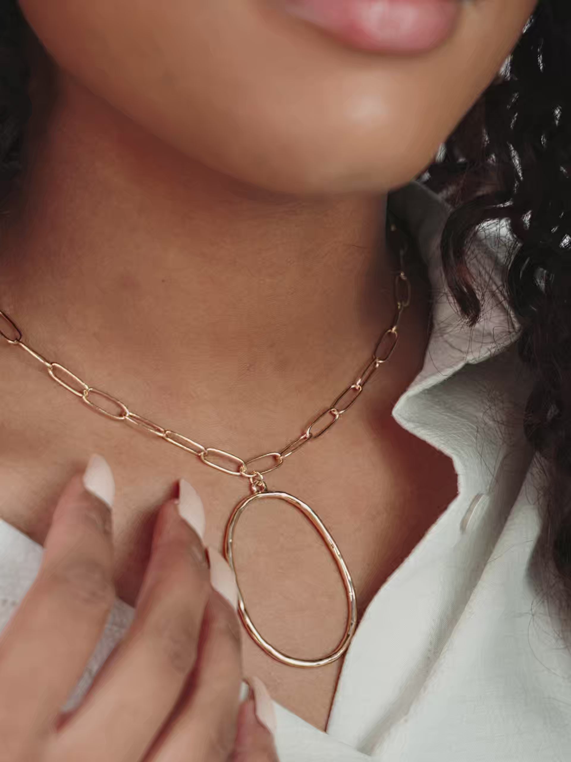 Large Oval Pendant Chain Link Necklace video
