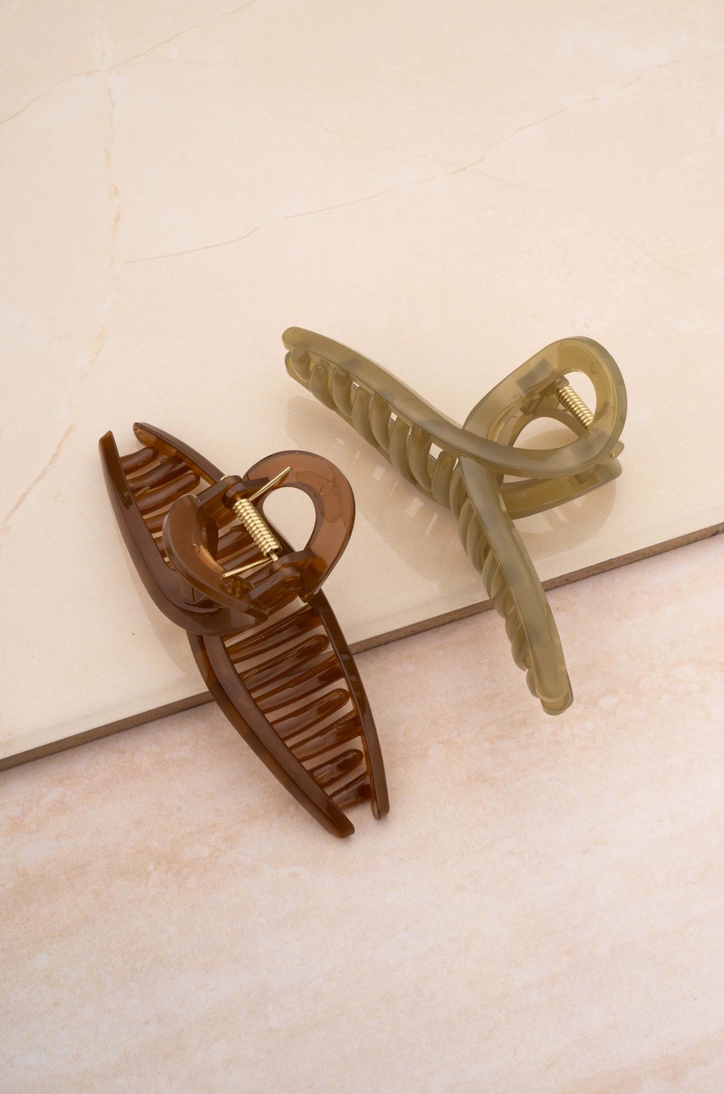 Long Days Hair Claw Set on slate 2