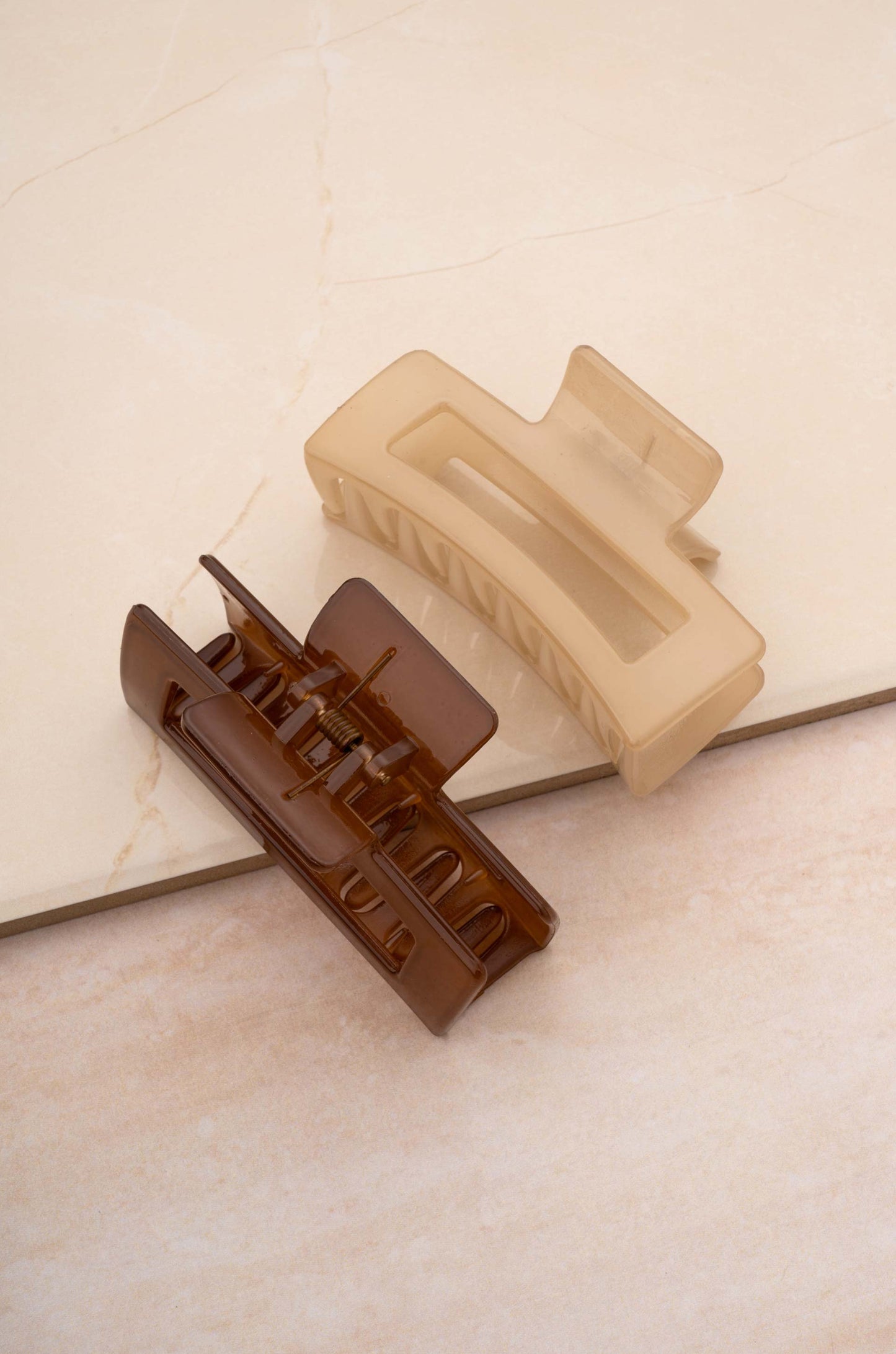 Fundamentals Hair Claw Set on slate 2