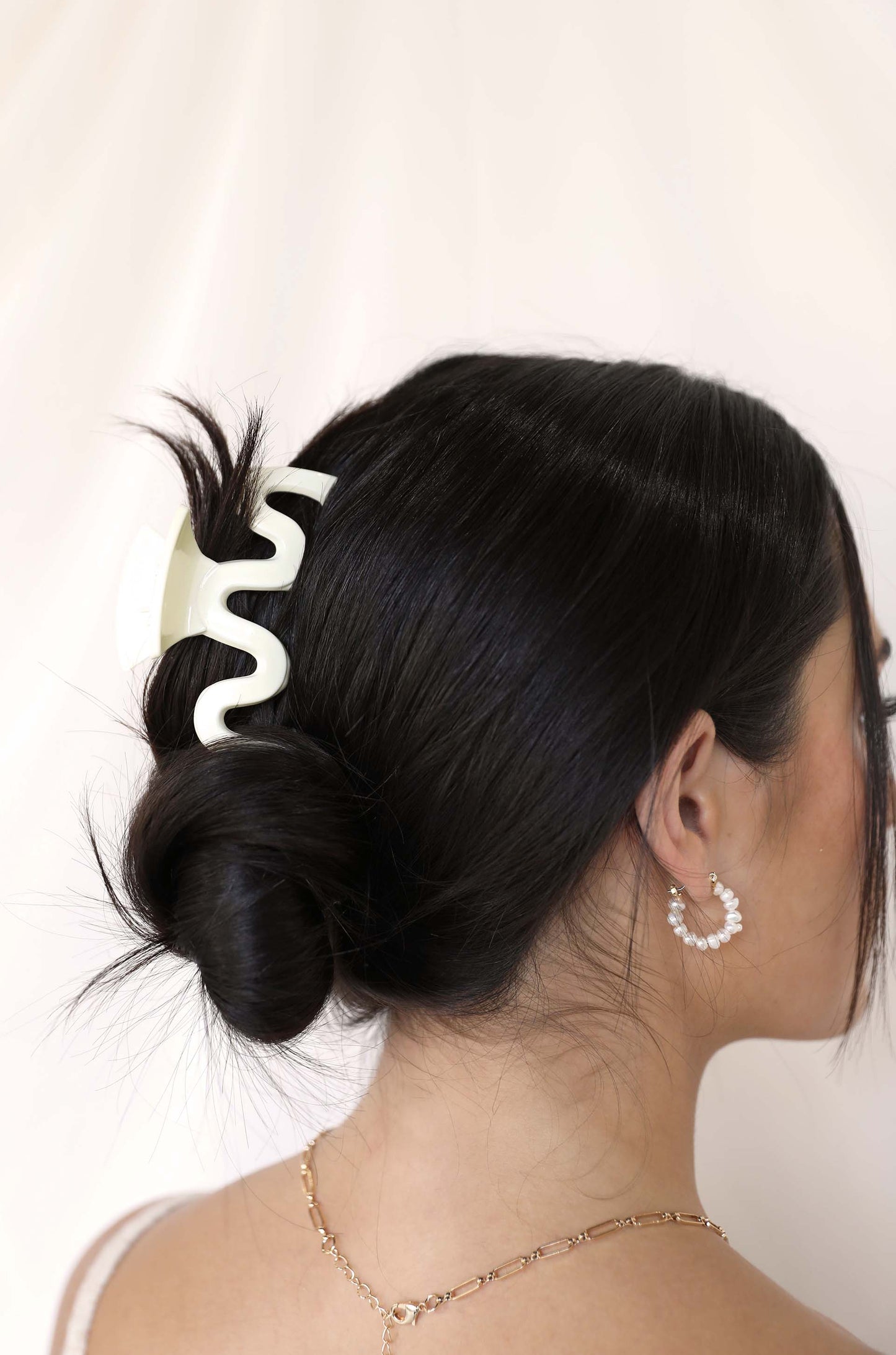 Ride the Wave Hair Claw Set on a model