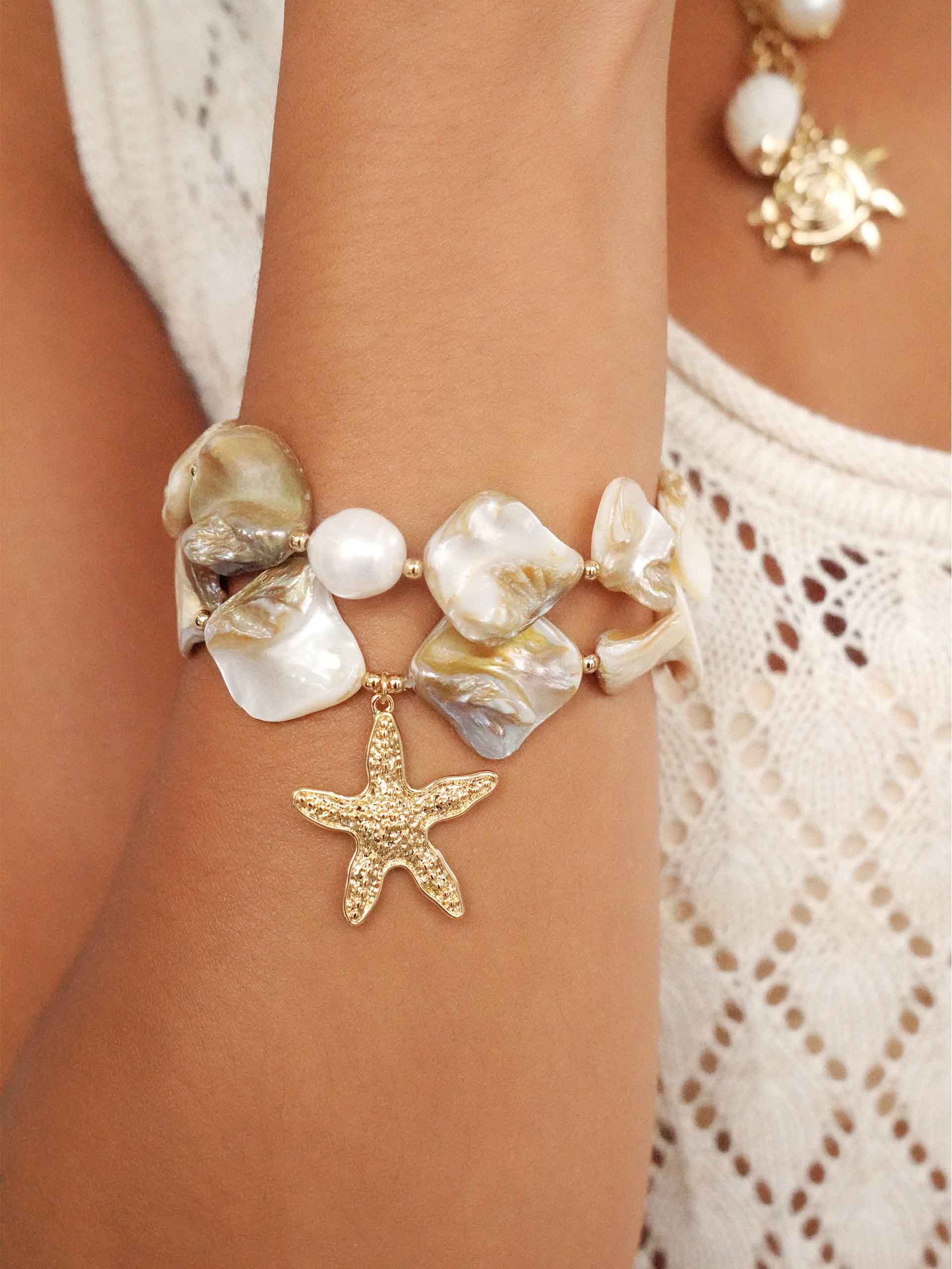 True Shell Bracelet Set on model