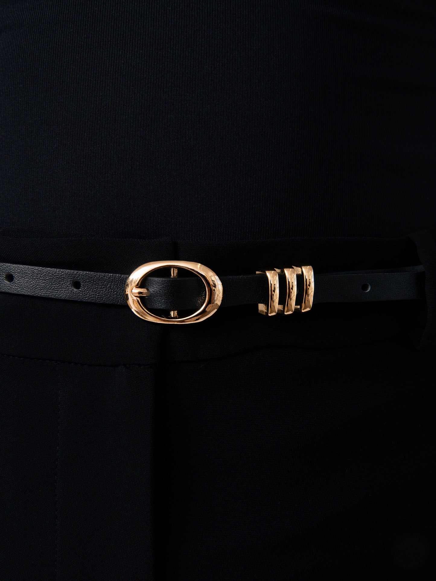 Classic Skinny Belt in Black