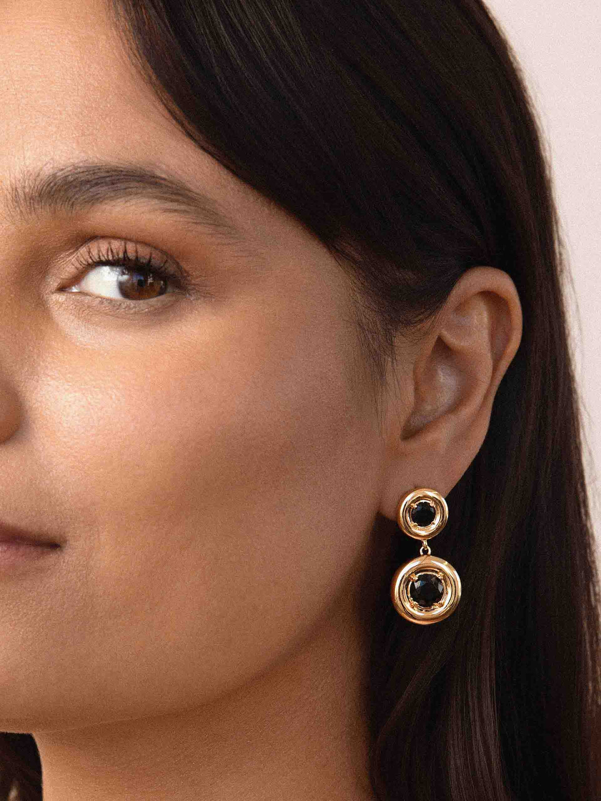 Orbit Crystal Earrings Black Crystal with 18k Gold Plating model 2