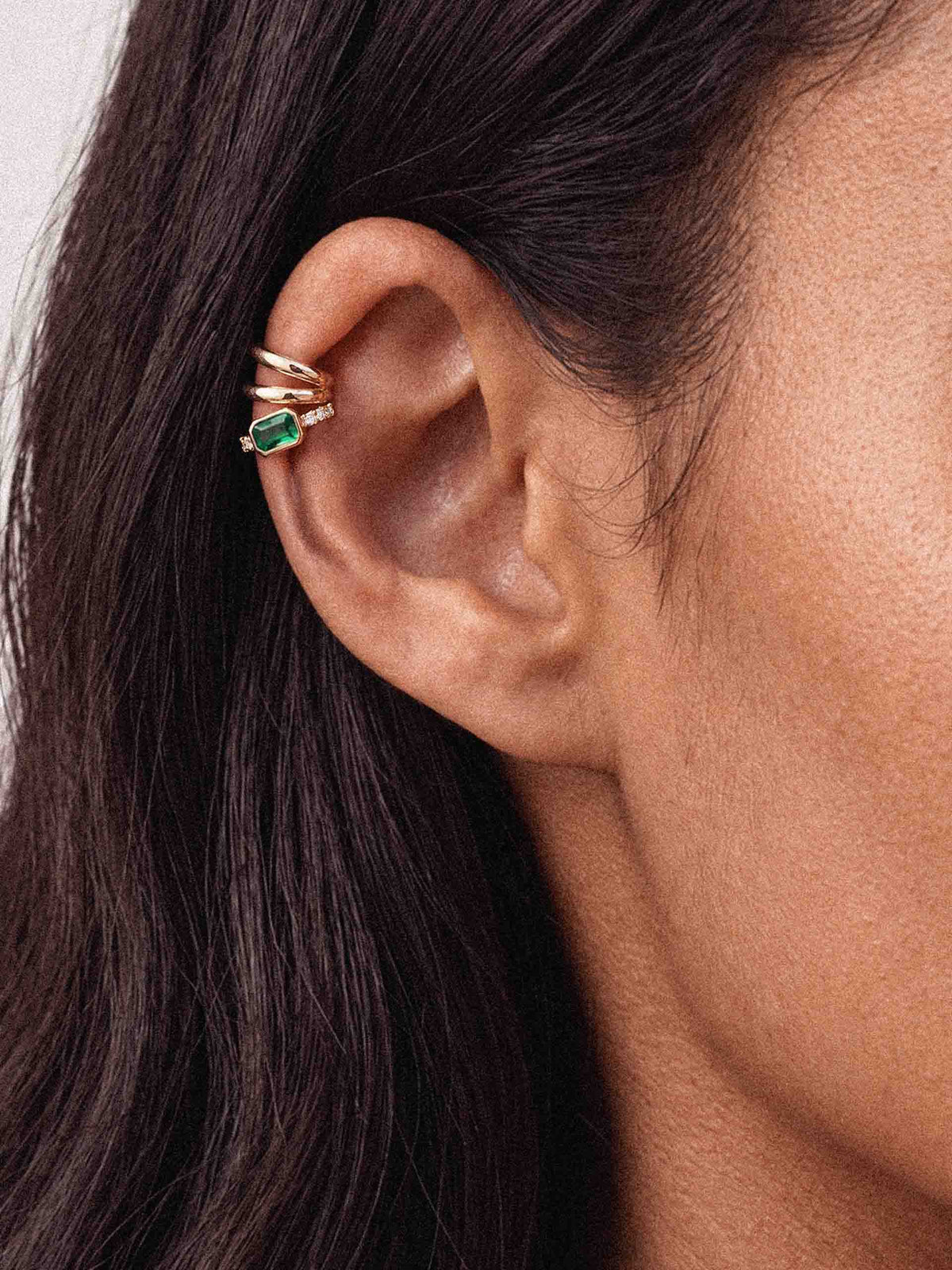 Cluster Ear Cuff Emerald Crystal with 18k Gold Plating model 1