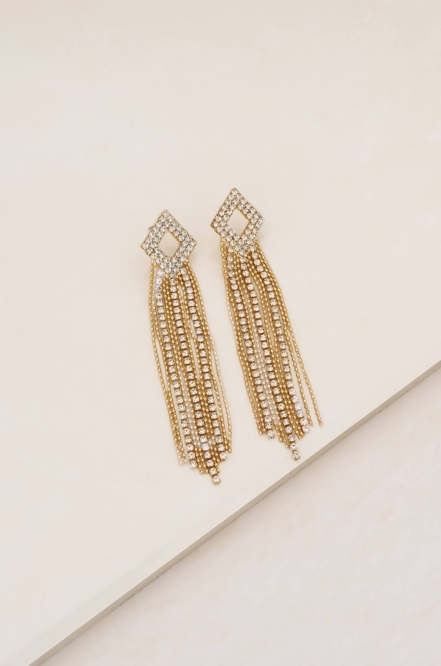 Only Elegance Crystal Chain 18k Gold Plated Dangle Earring