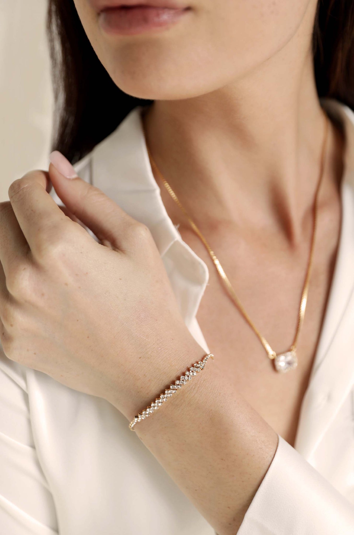 Delicate Shine Adjustable 18k Gold Plated Bracelet on model