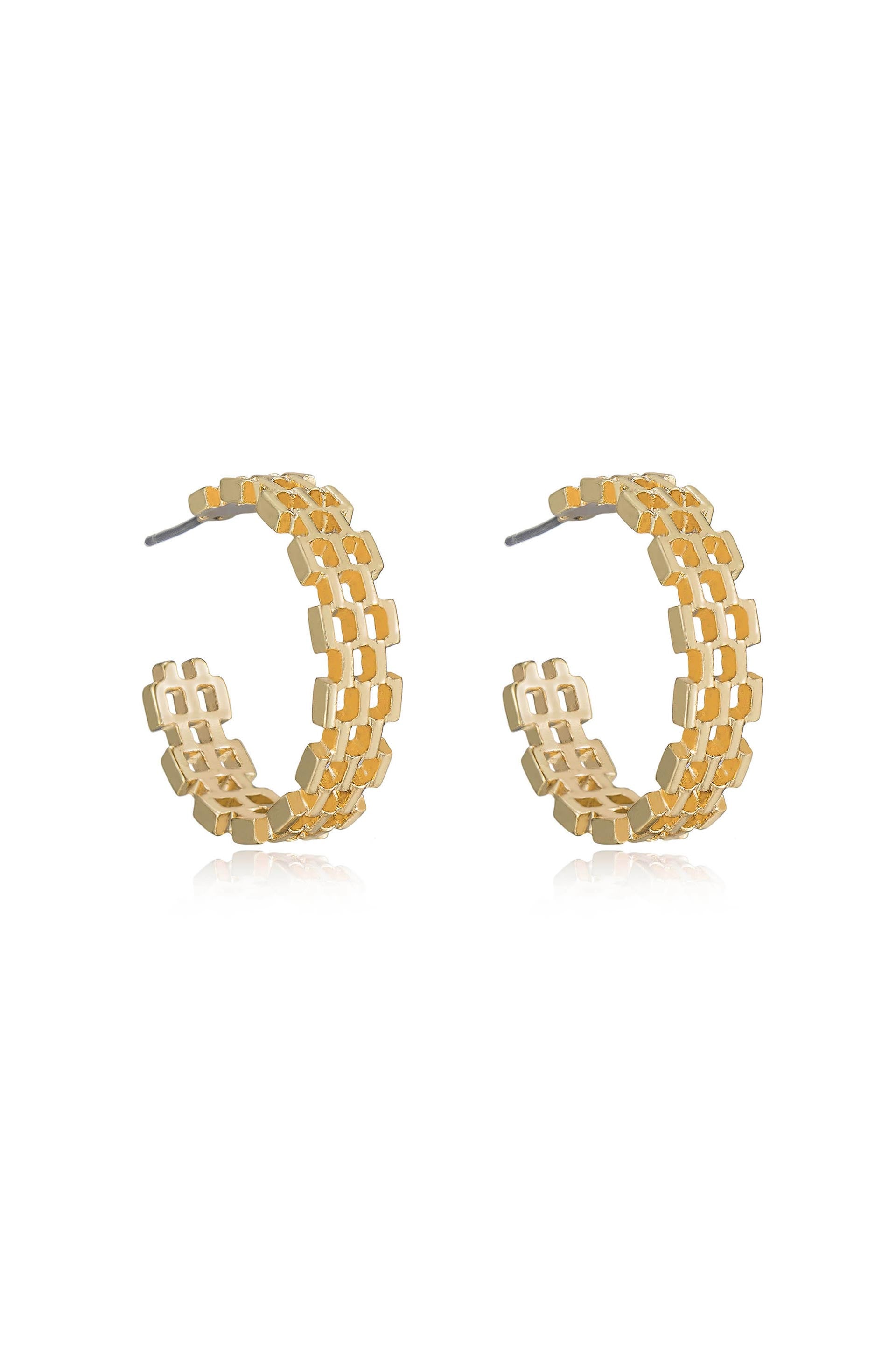 Modern Chainmail 18k Gold Plated Hoops side