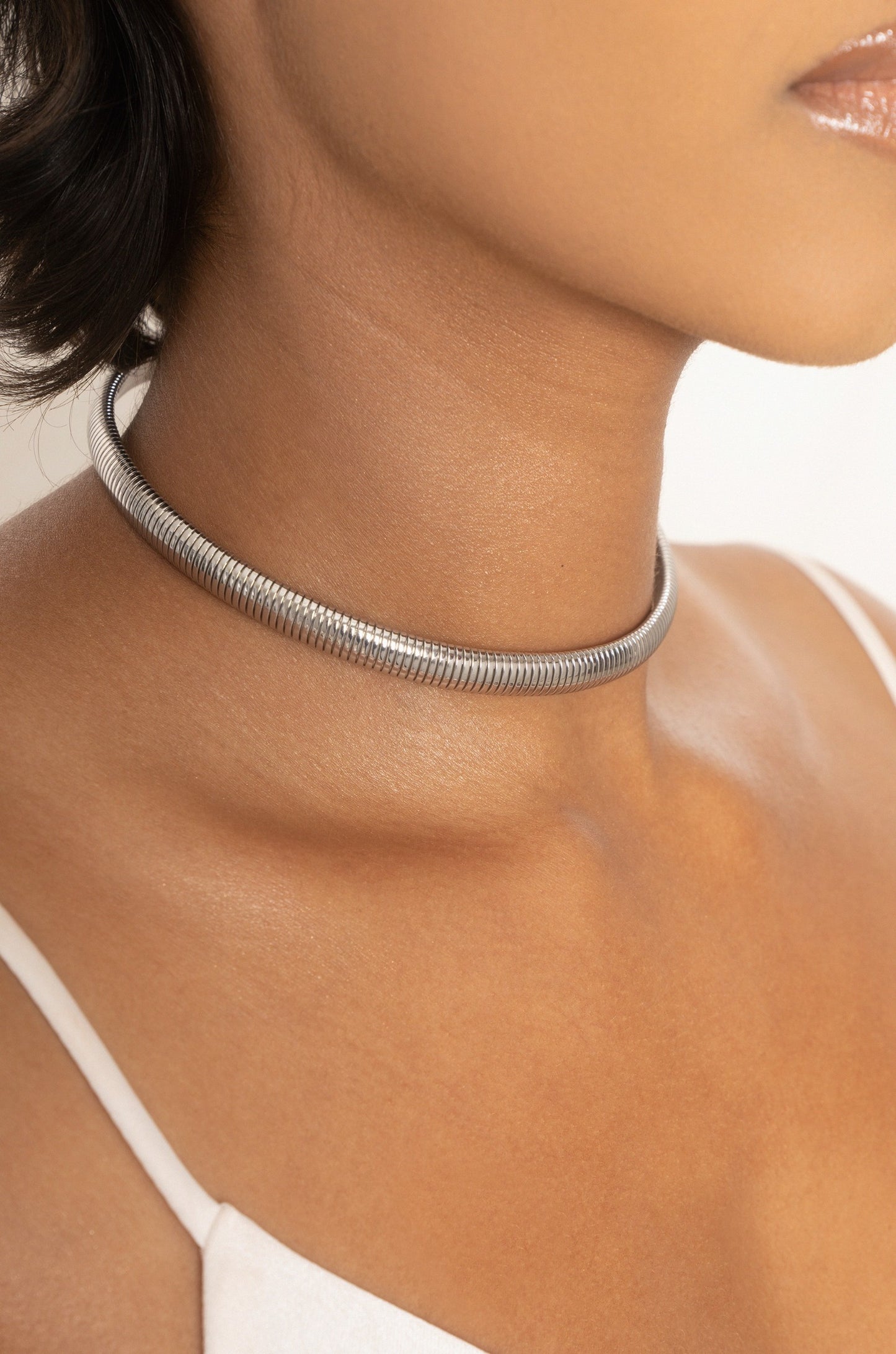 Flex Snake Chain Necklace in rhodium model