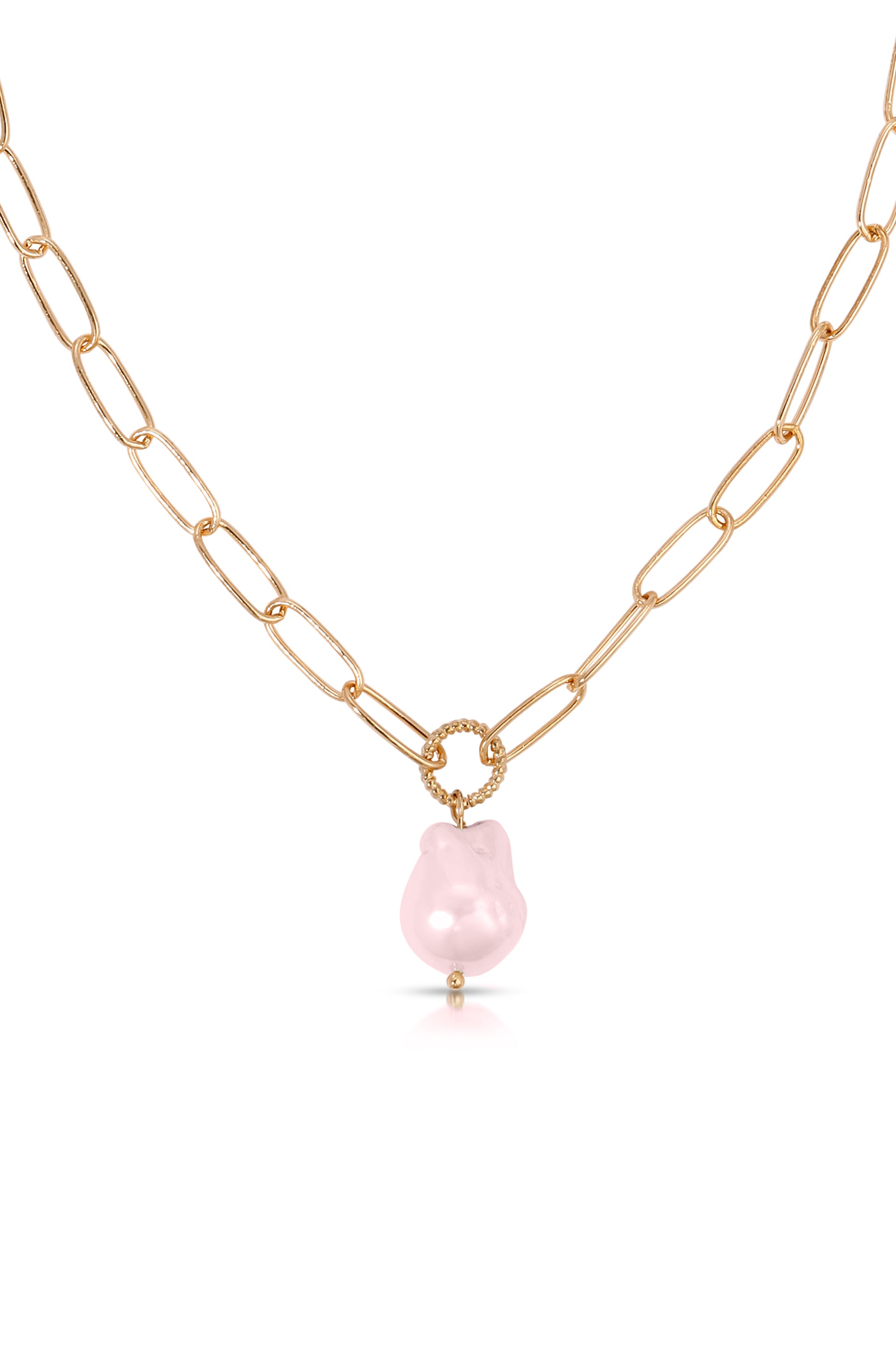 Single Pearl Open Links Chain Necklace in pink pearl close up