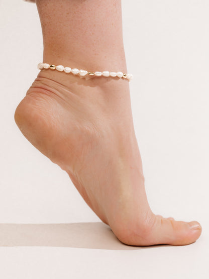 Freshwater Pearl Polished Pebble Beaded Anklet on model 3
