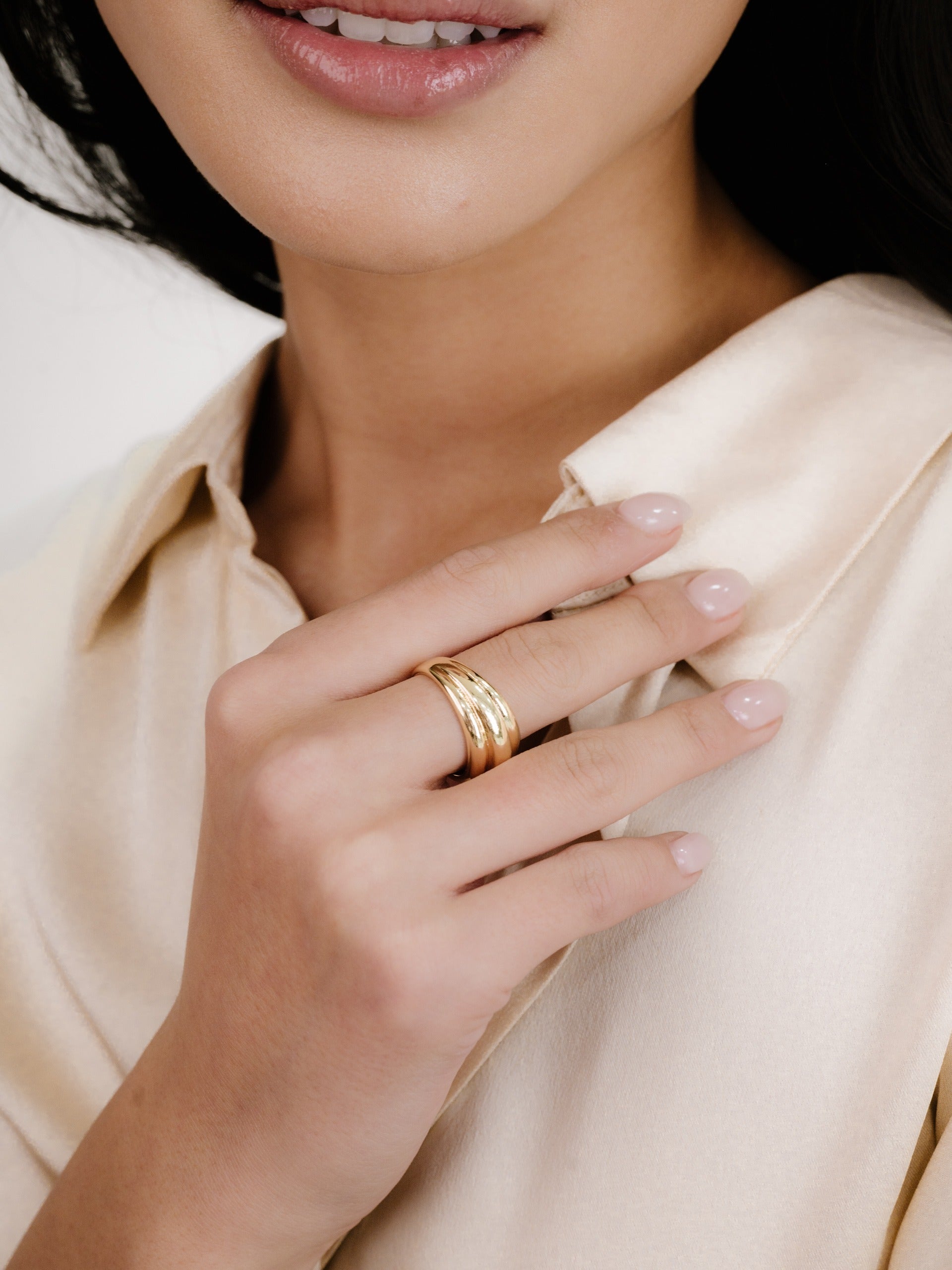 Golden Memory Adjustable Ring on model 2