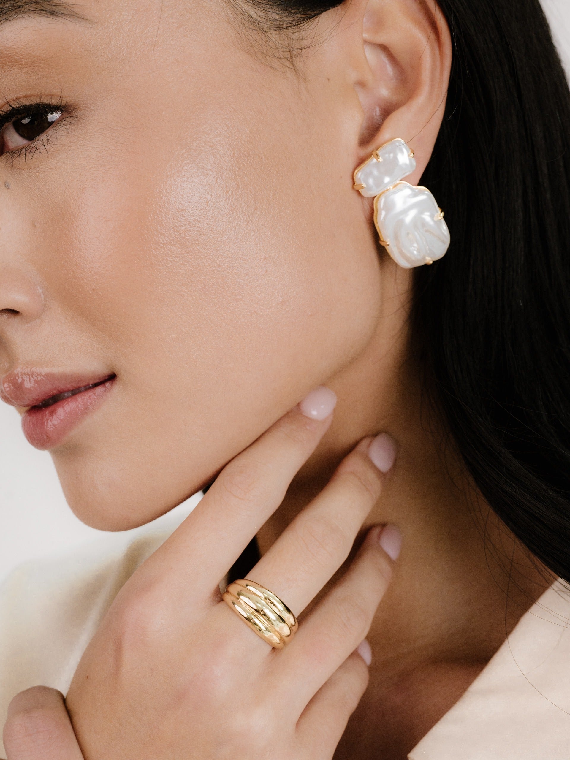 Edge of Water Double Pearl Earrings on model 2