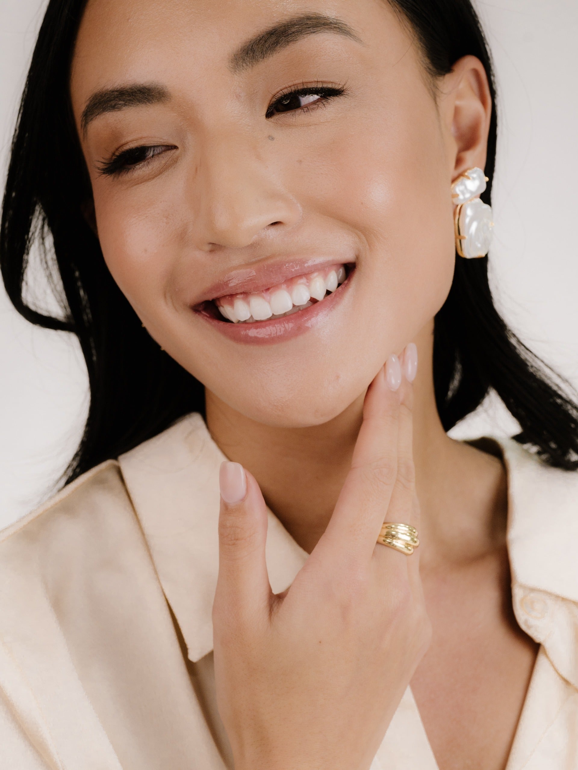 Edge of Water Double Pearl Earrings on model 3