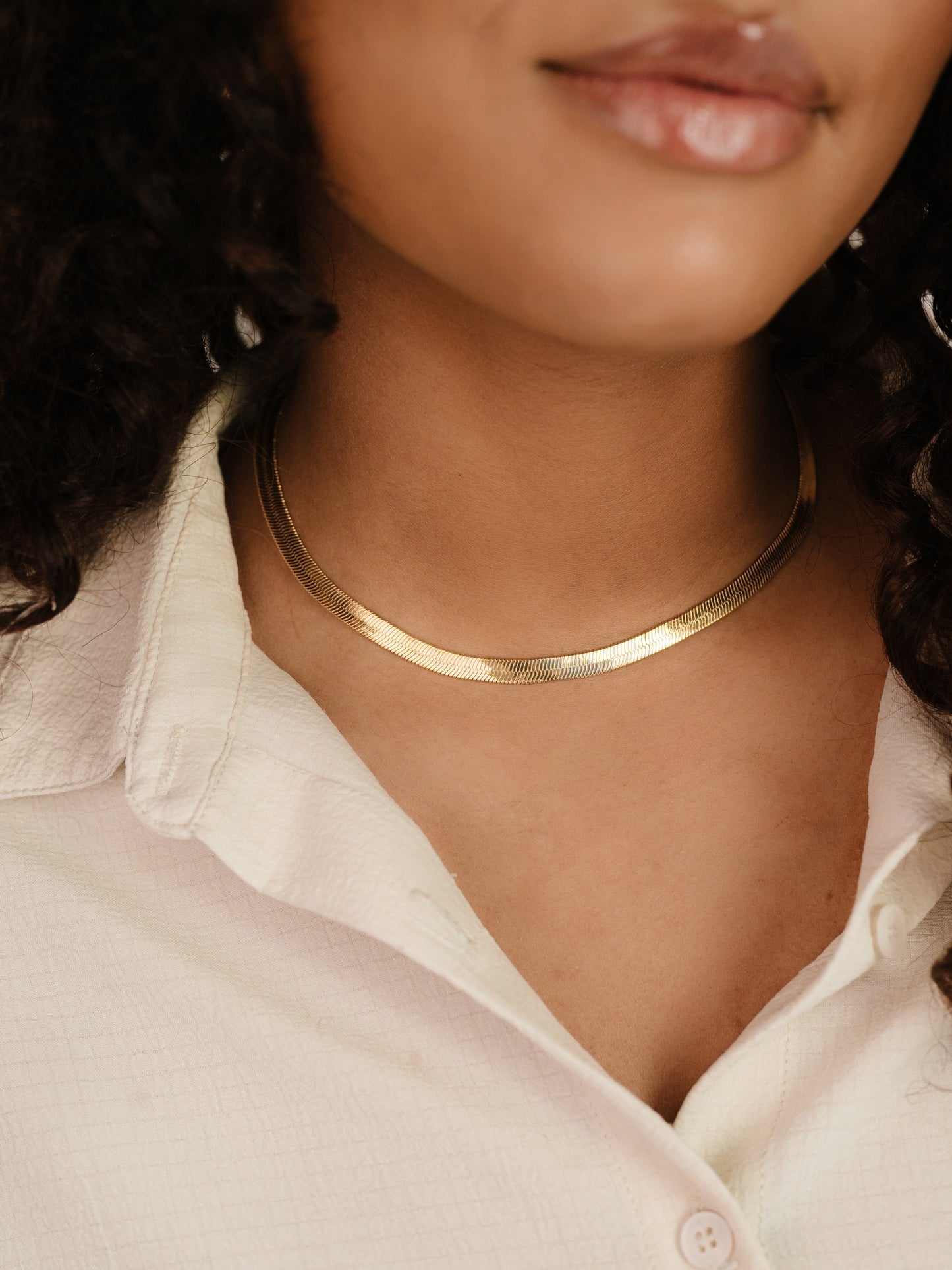 Brooklyn Flat Herringbone Chain Necklace on model