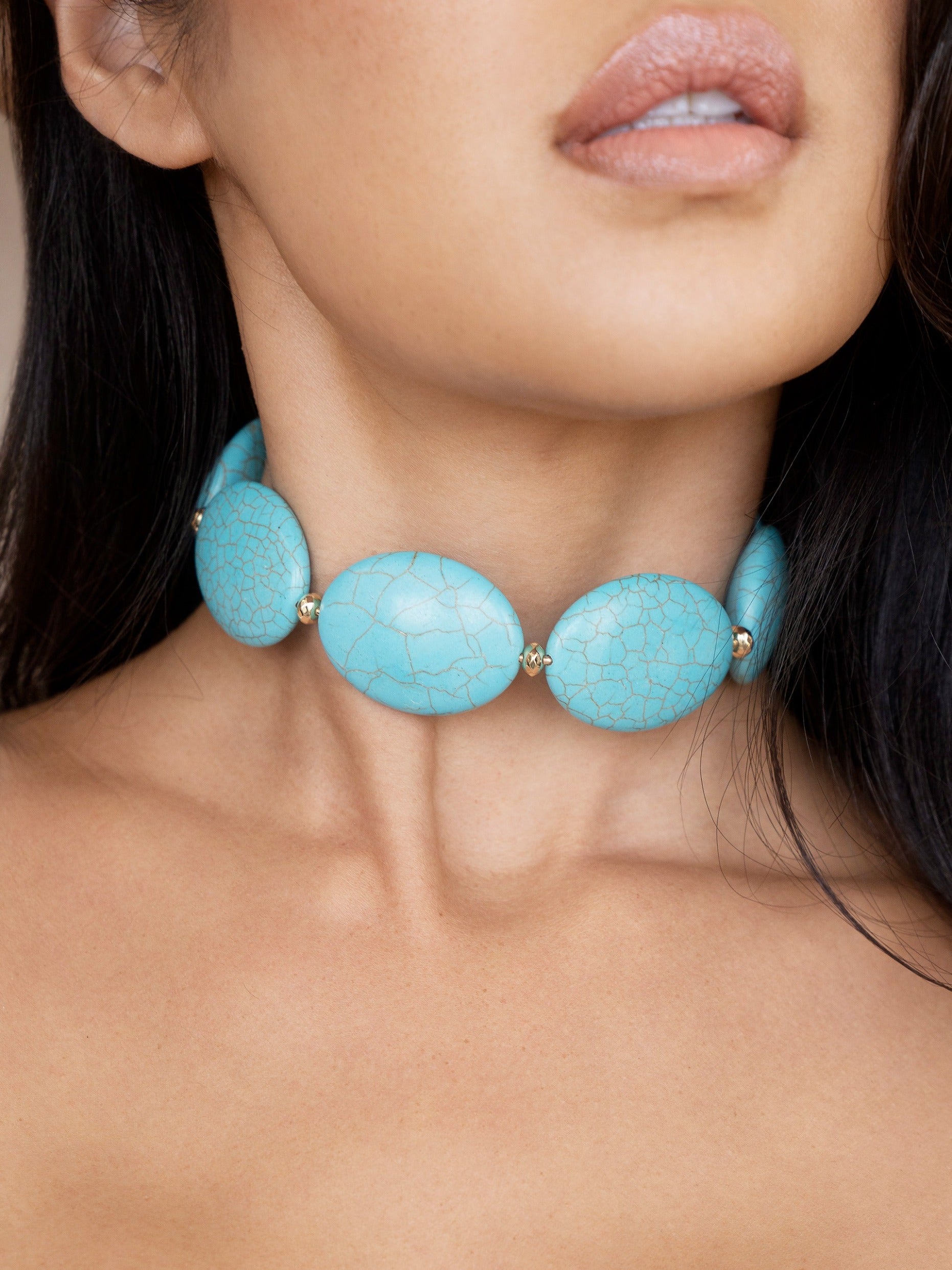 Oval Turquoise Stones Statement Choker on model