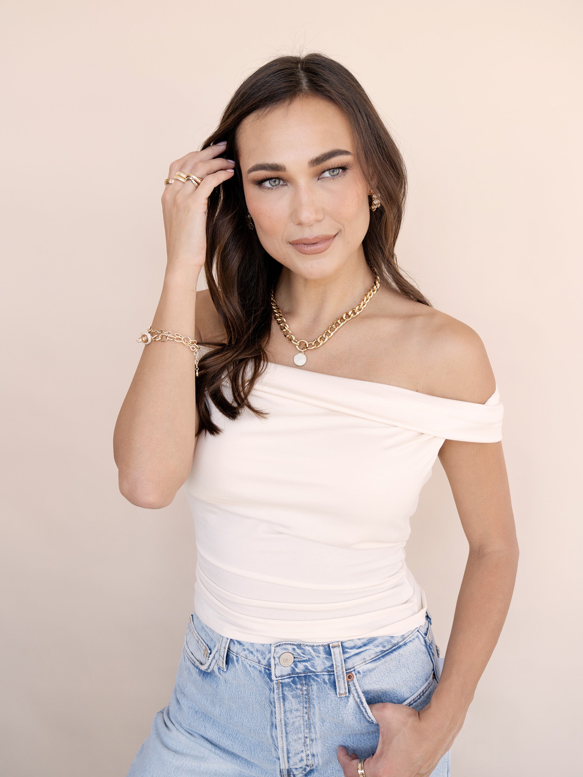 Crystal Disc Charm and Chain Necklace on model4