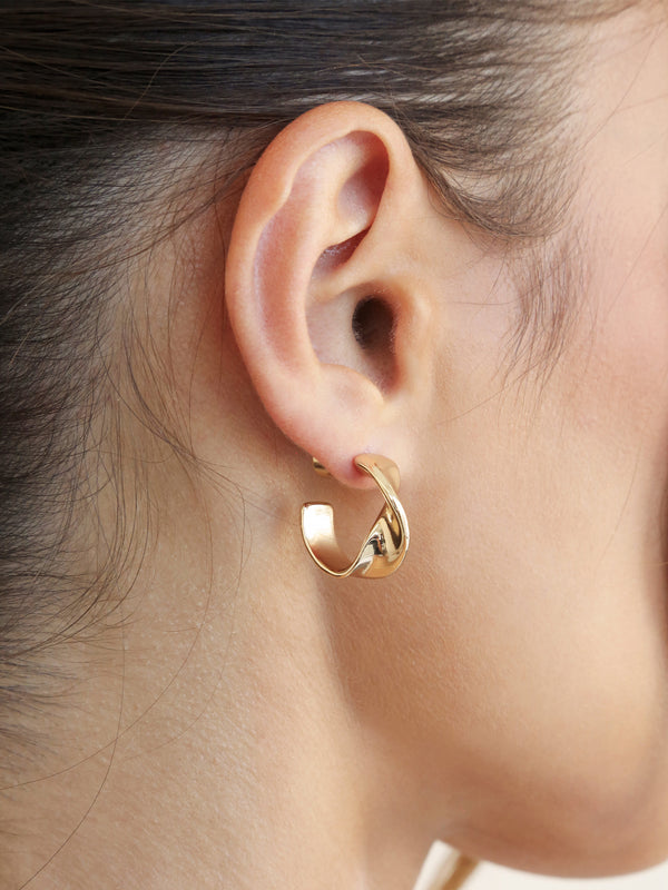 Heirloom Twist Small Hoops Second