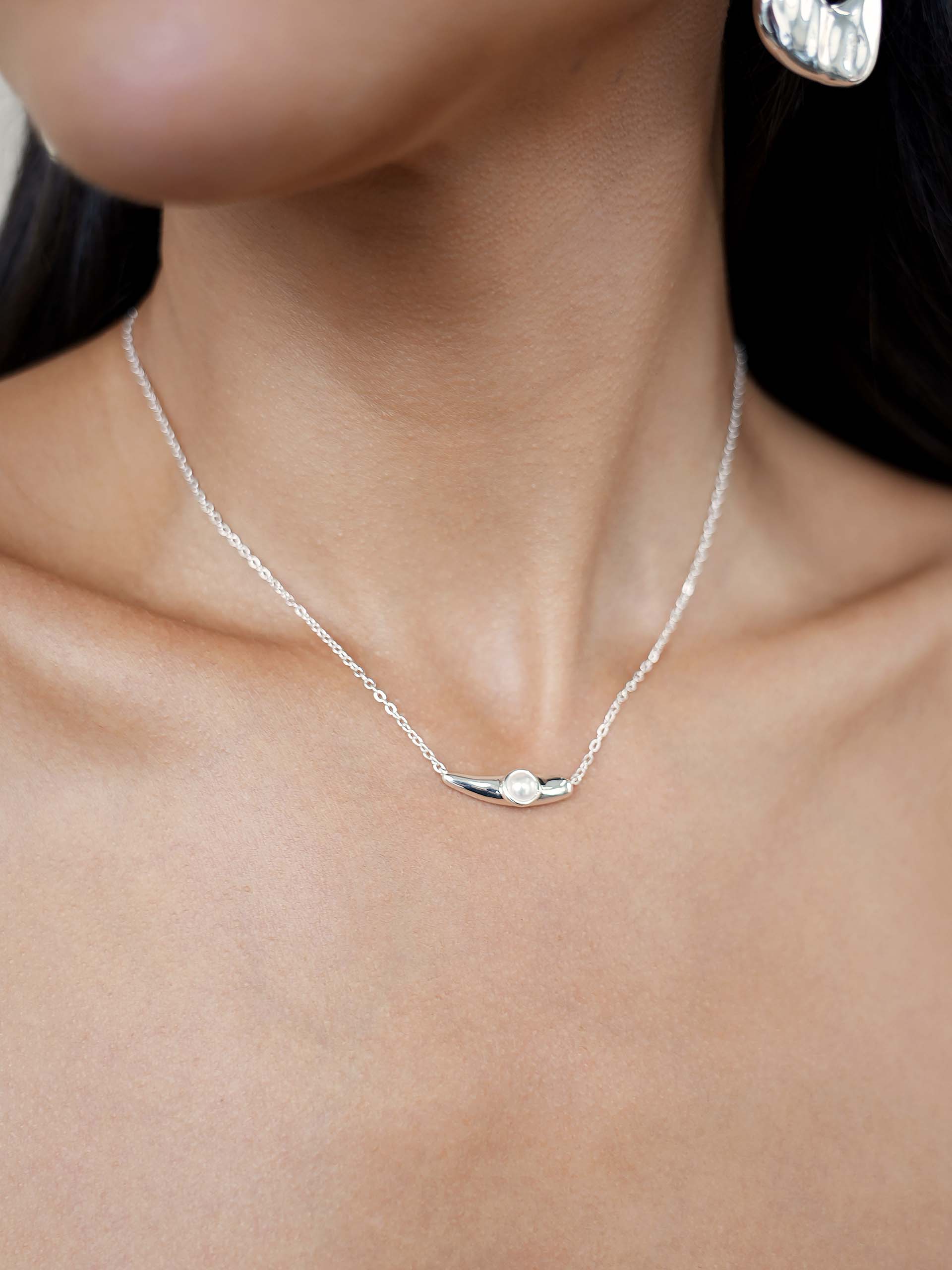 Liquid Pearl Necklace on model 3