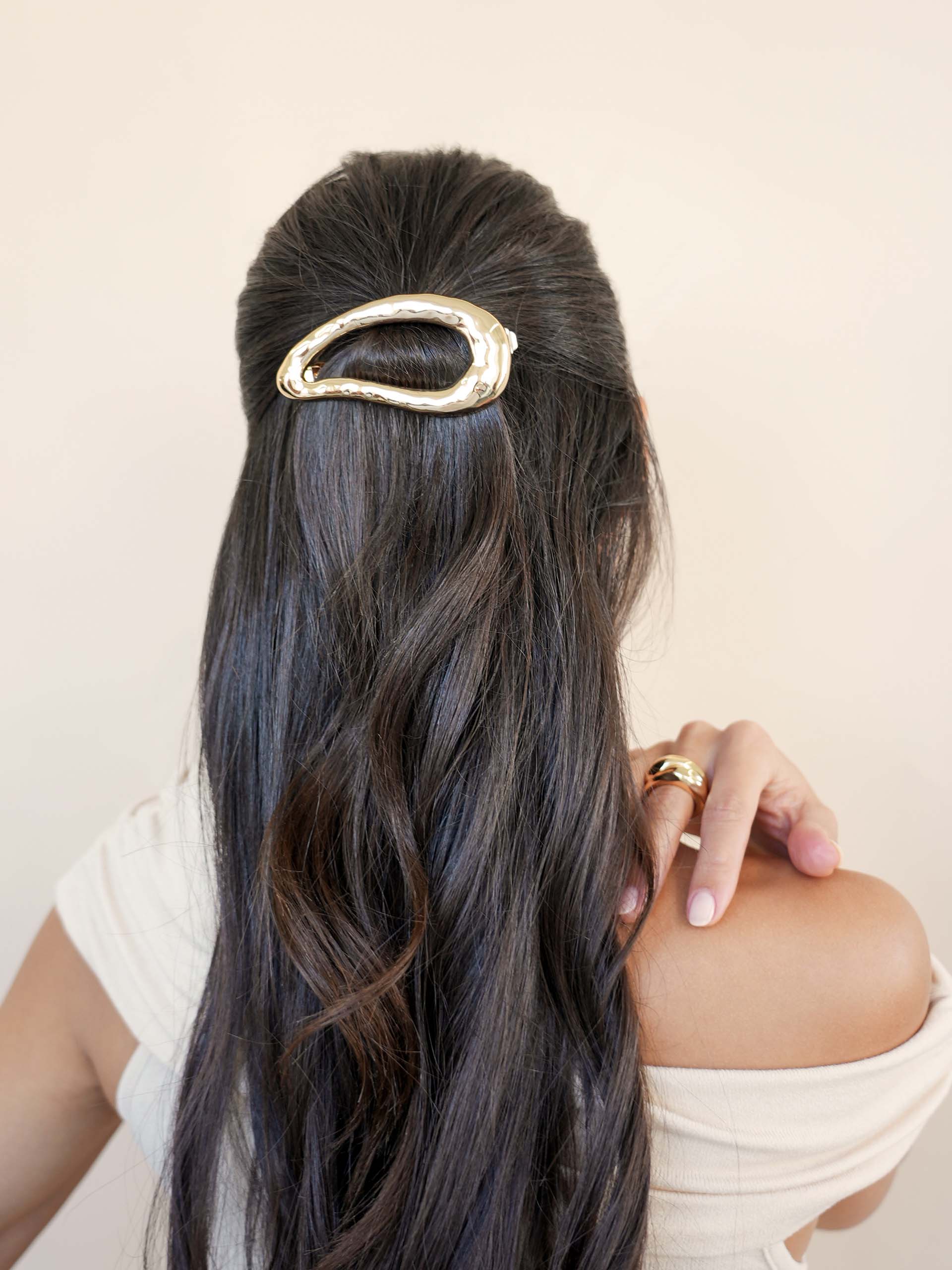 Liquid Wave Barrette on model 3