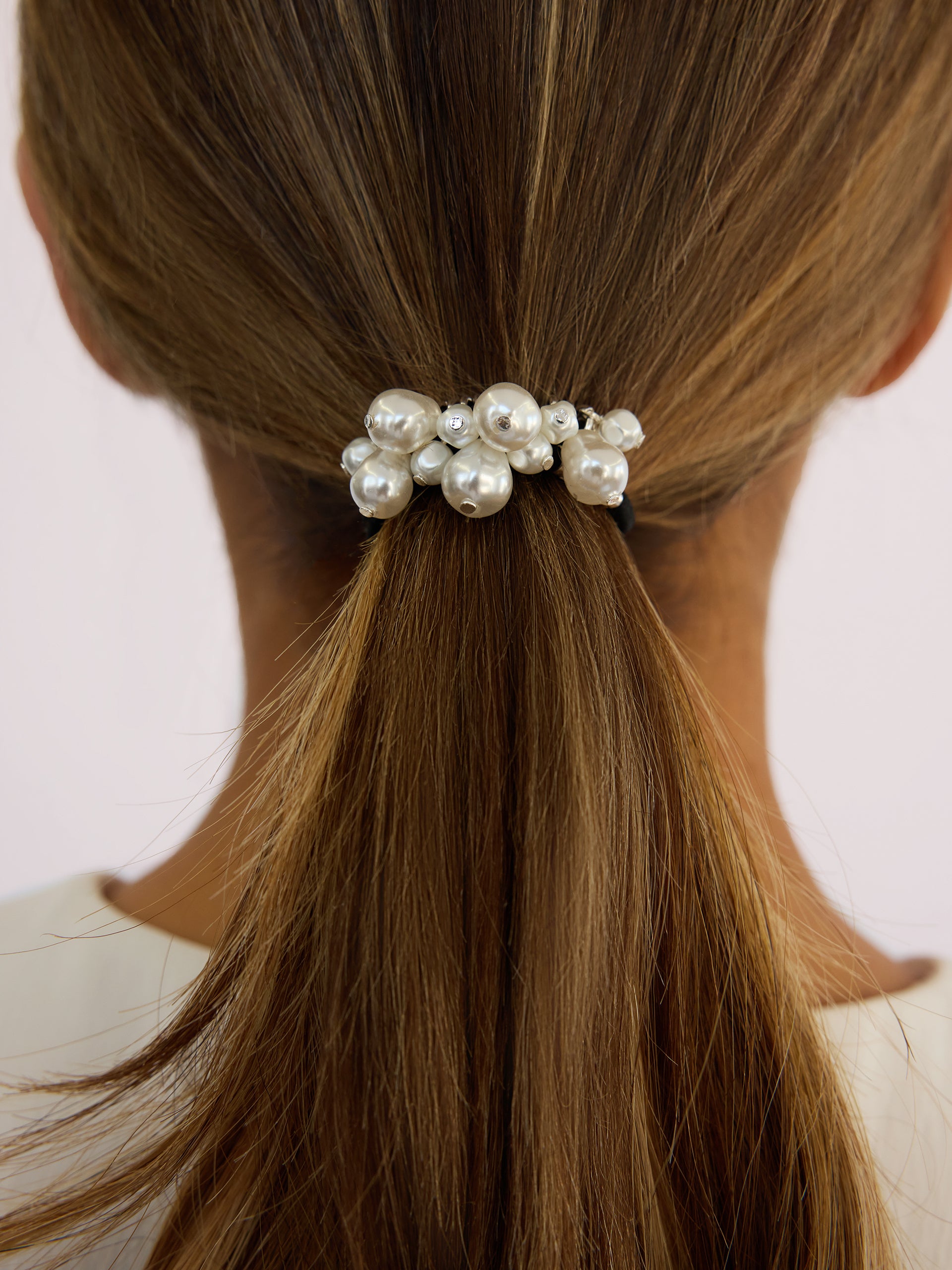 Pearl Charms Hair Tie Gold Tone with Black Elastic model 4
