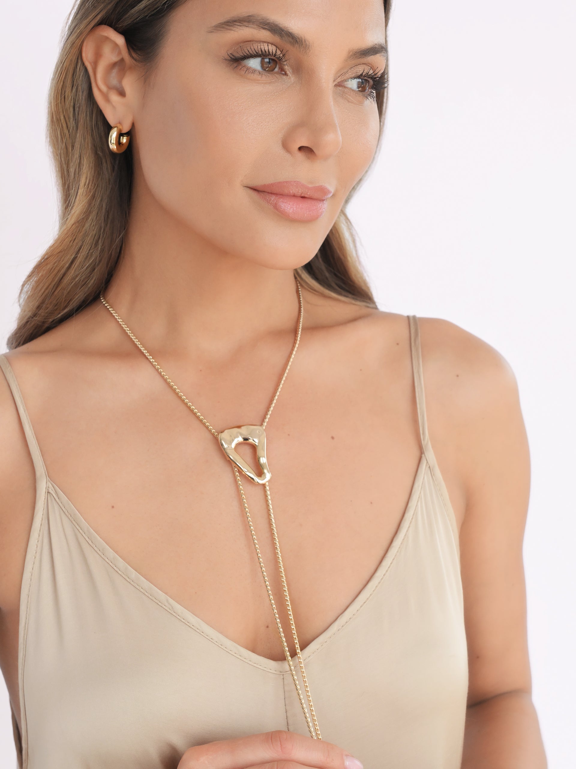 Molten Muse Bolo Necklace 18k Gold Plated model 3