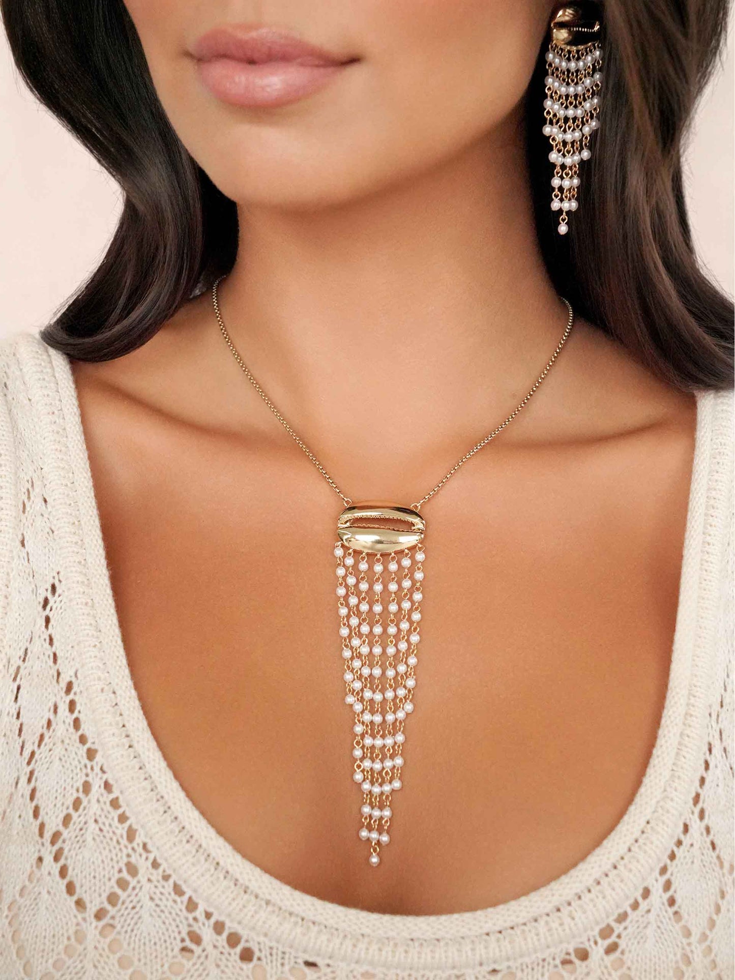 Mykonos Shell Necklace on model 2