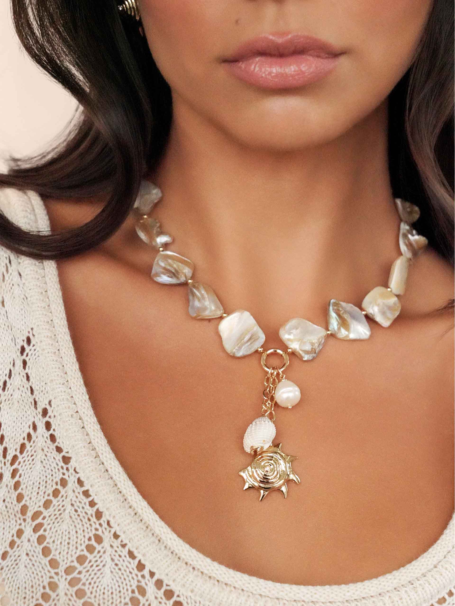 True Shell Necklace on model