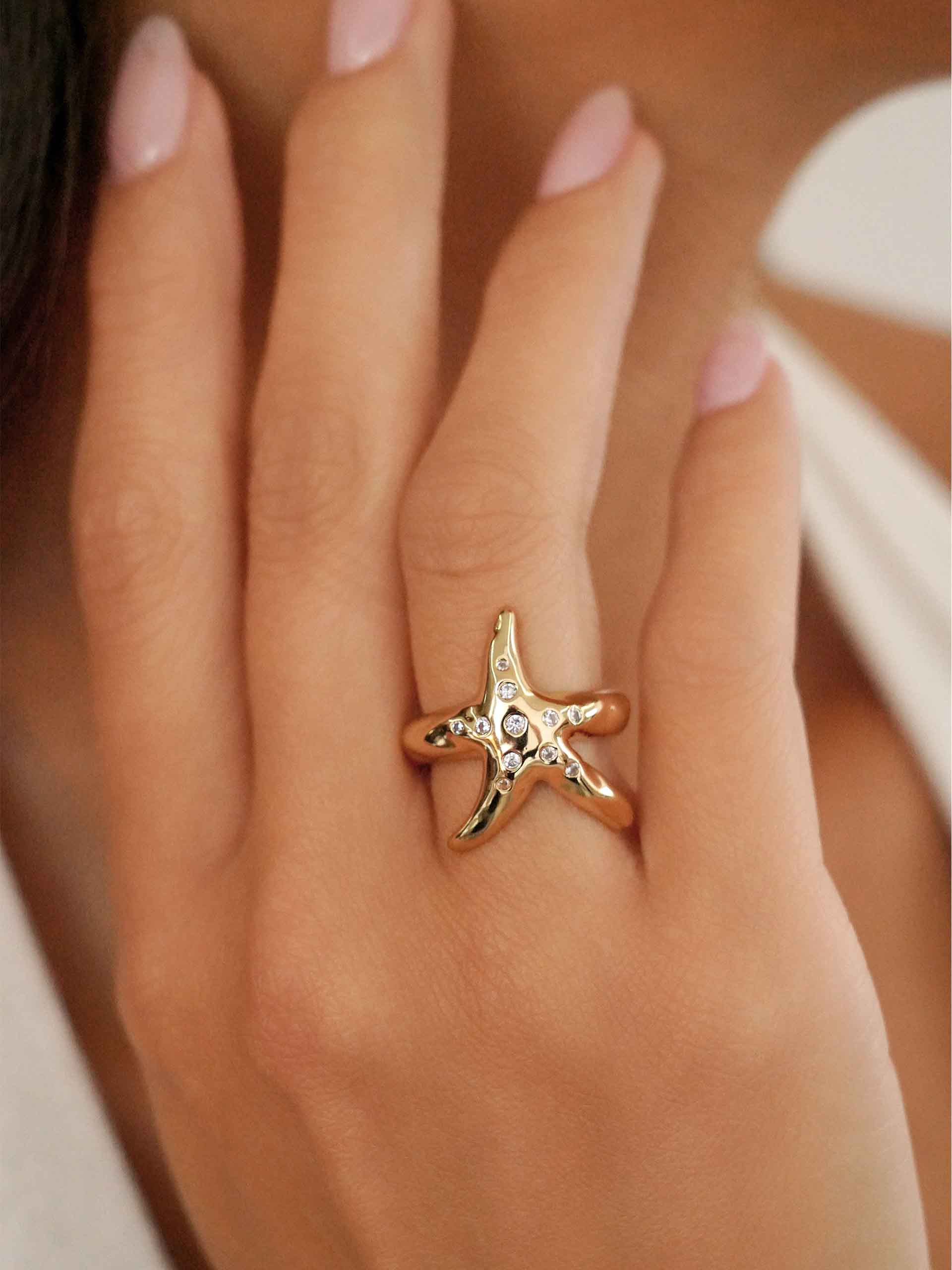Starfish Luxe Ring on model