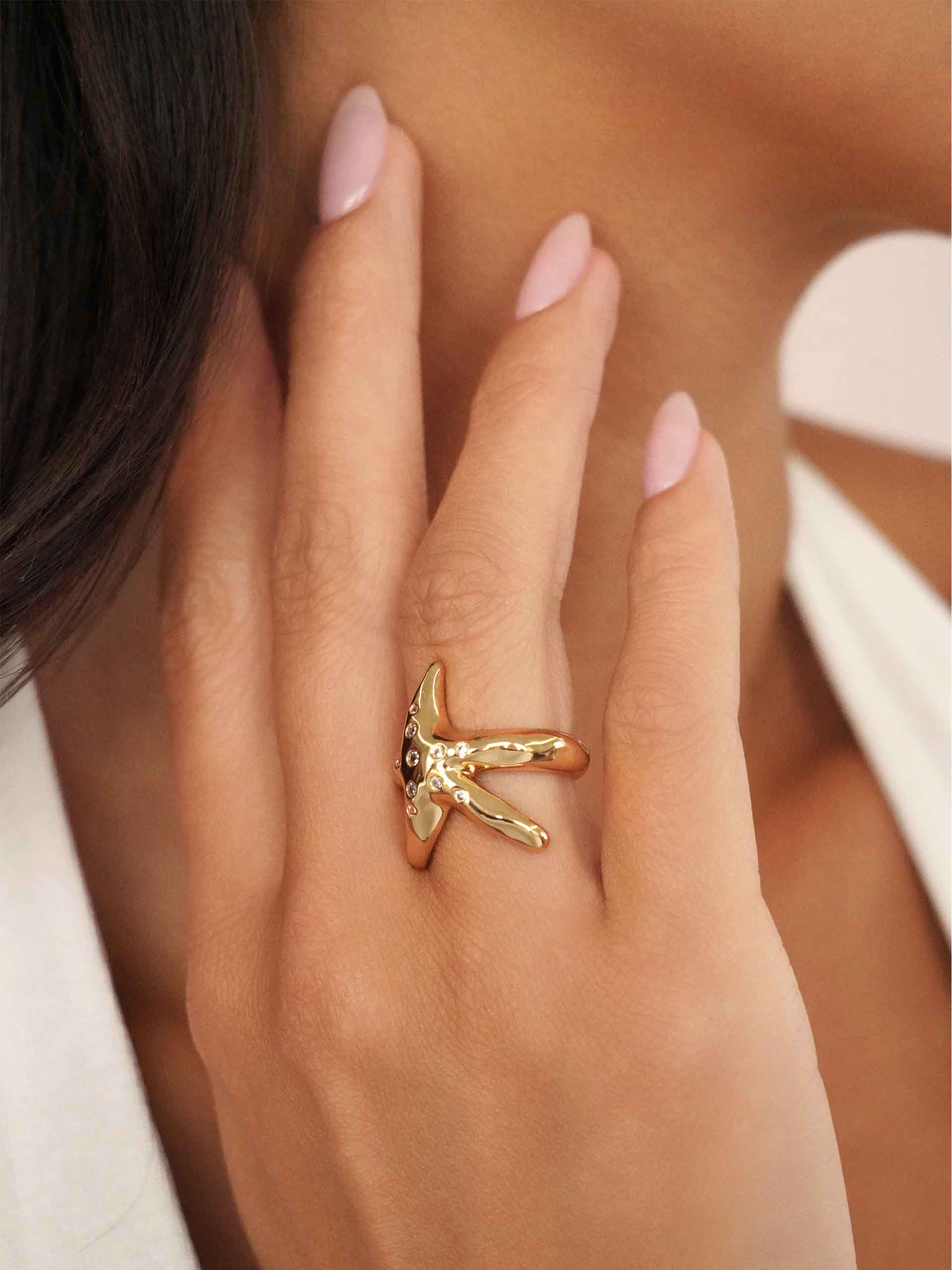 Starfish Luxe Ring on model 2