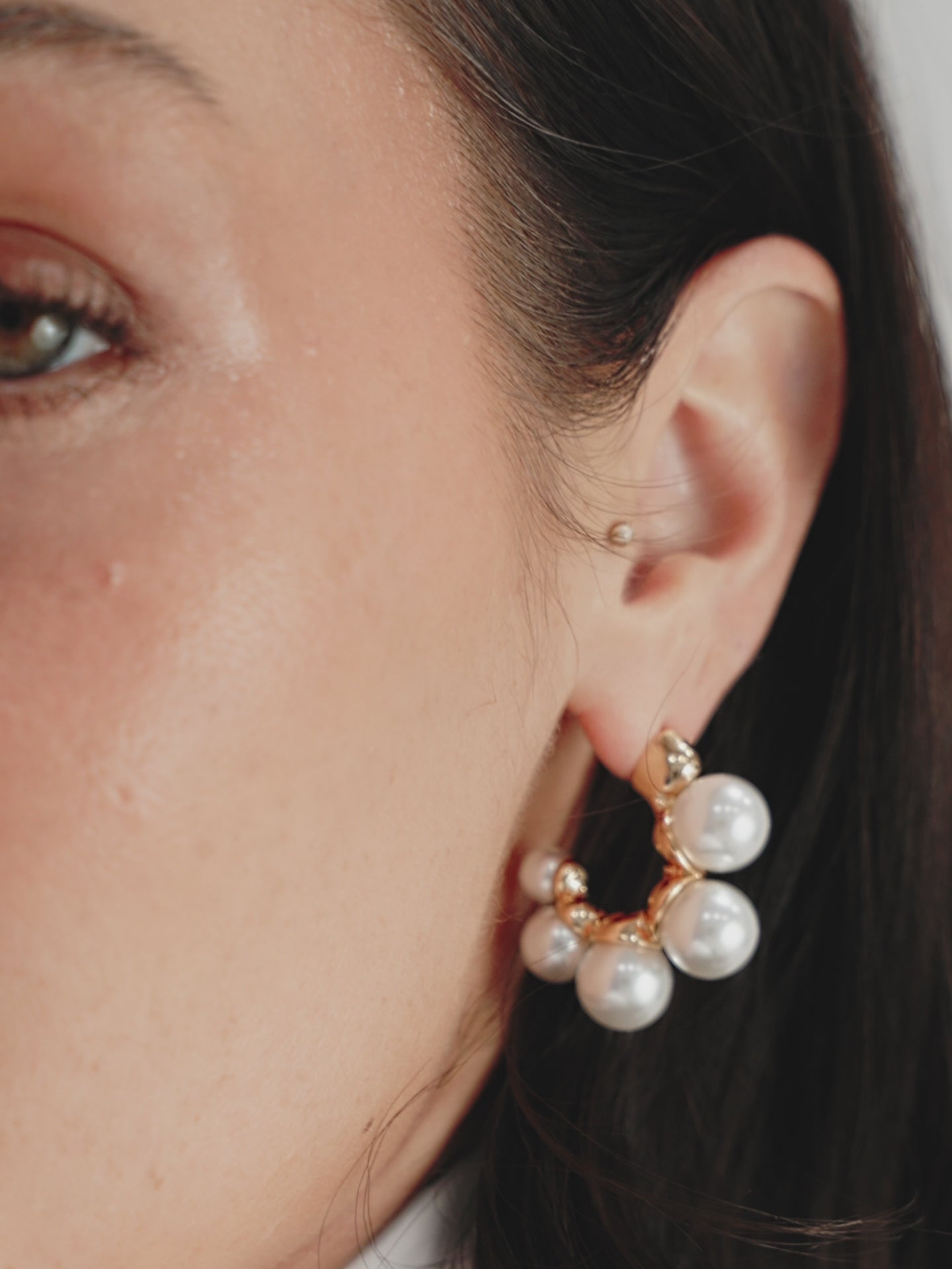Five Point Pearl 18k Gold Plated Hoop Earrings video