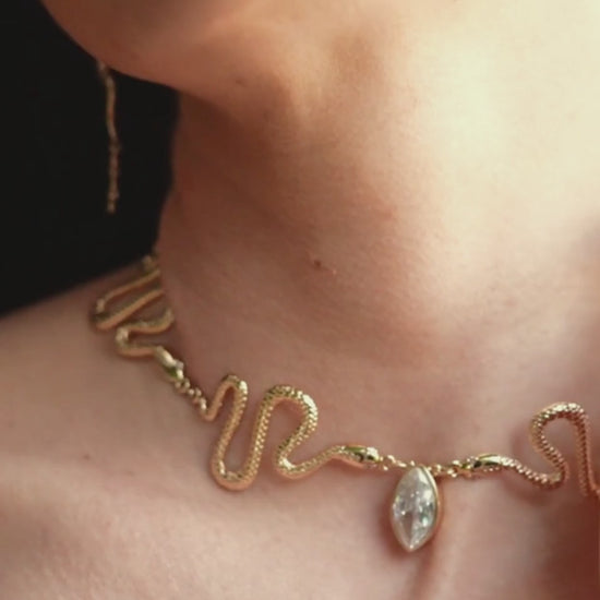 Serpentina Choker Clear Crystal with 18k Gold Plating video