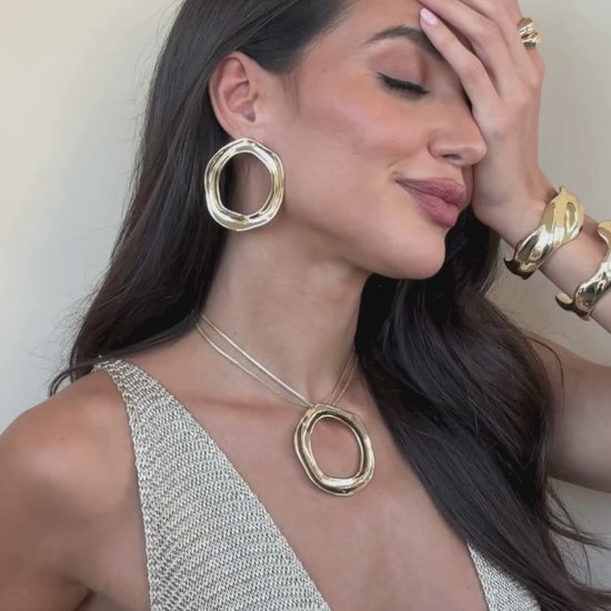 18k Gold Plated open circle necklace video with model