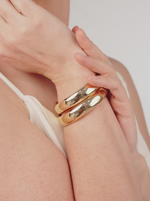 Simple Stack Bangle Set video
