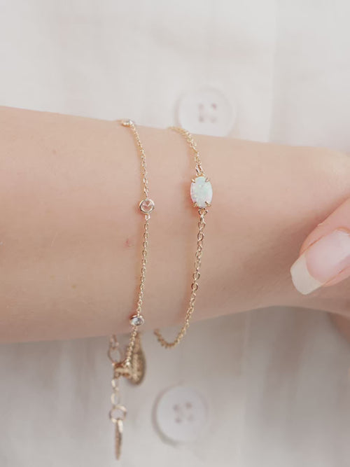 Dainty Bracelet Set with Extender video
