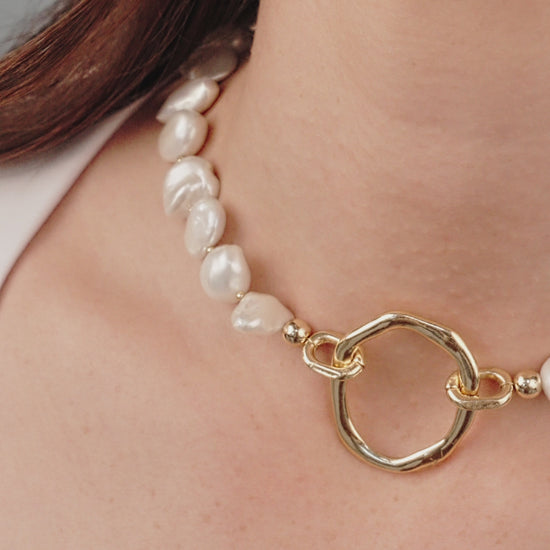 Freshwater Pearl Open Ring Choker Necklace on model in video