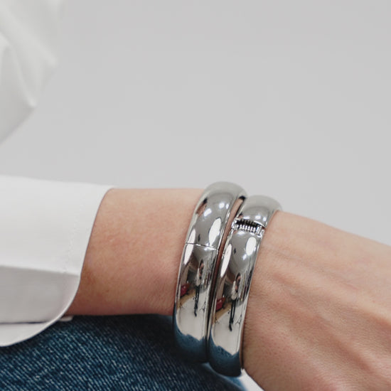 Simple Stackable Bangle Bracelet Set on model in video