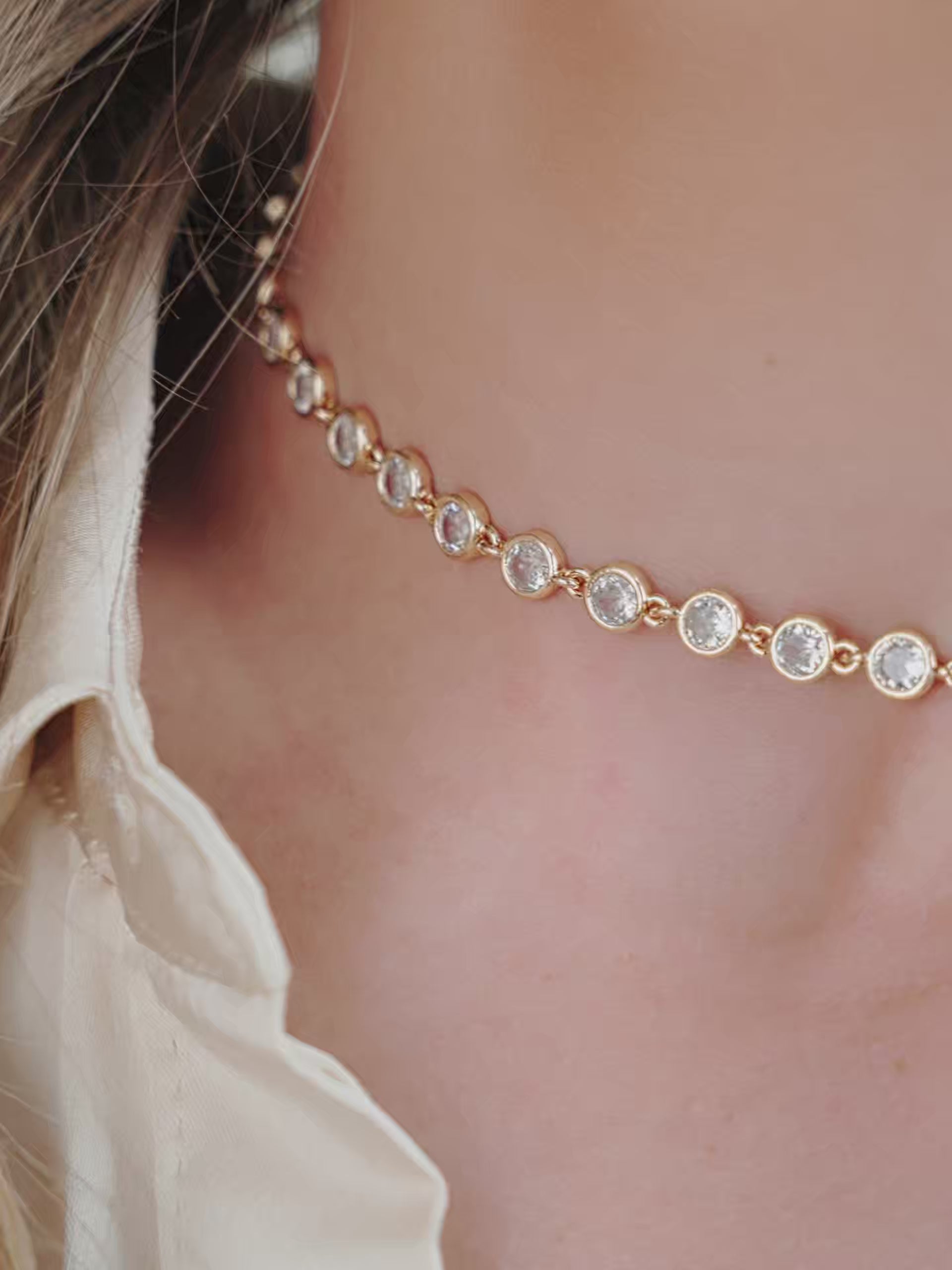 Crystal Disc and Link Necklace video
