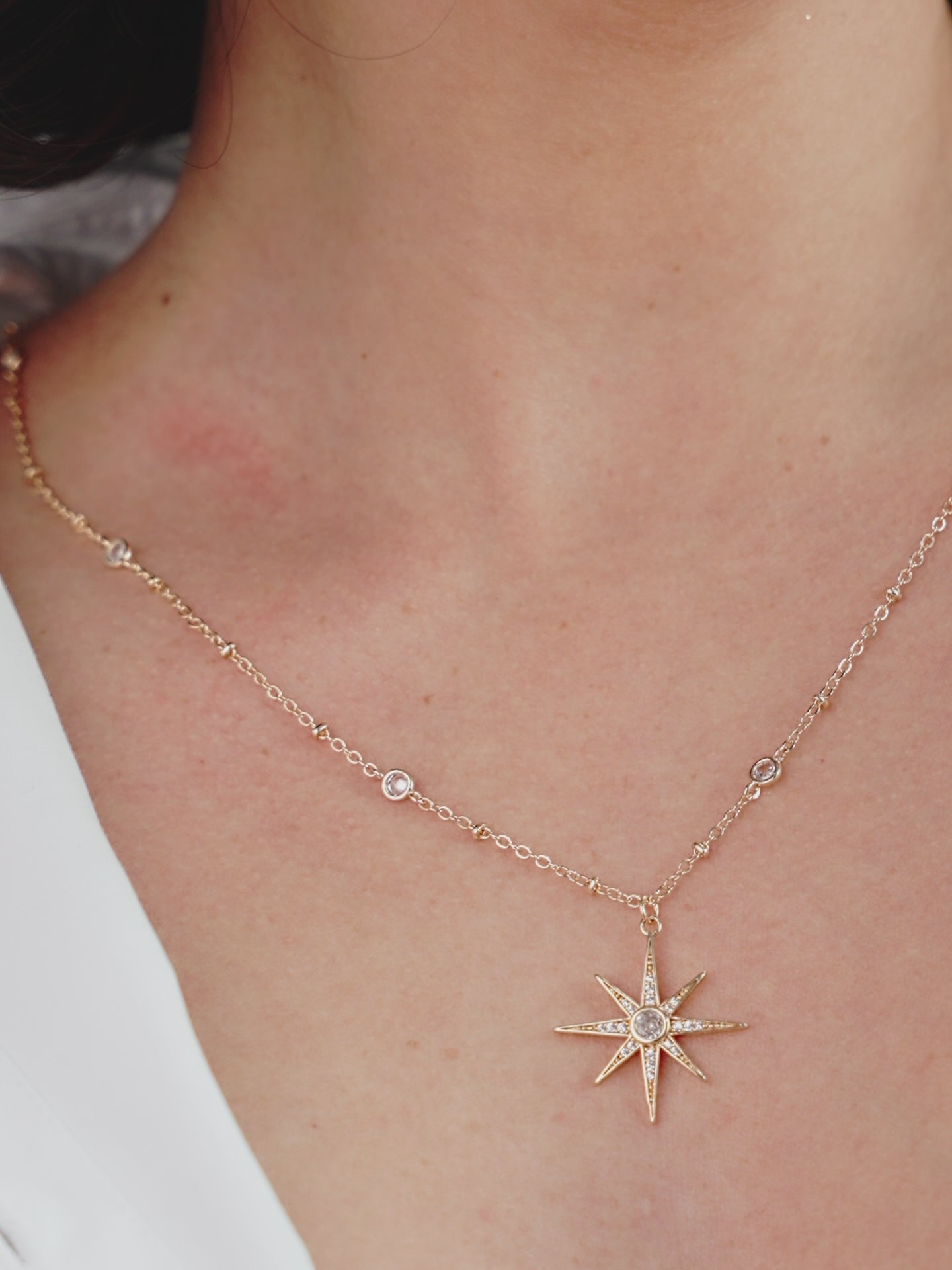 Starburst Pendant 18k Gold Plated Necklace in video
