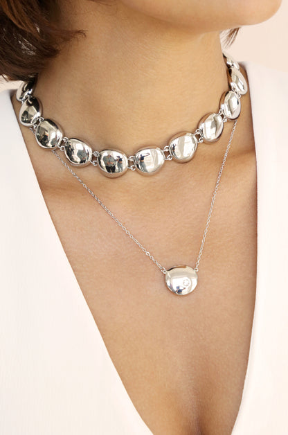 Pebble Choker + Pendant Necklace Set on model 4