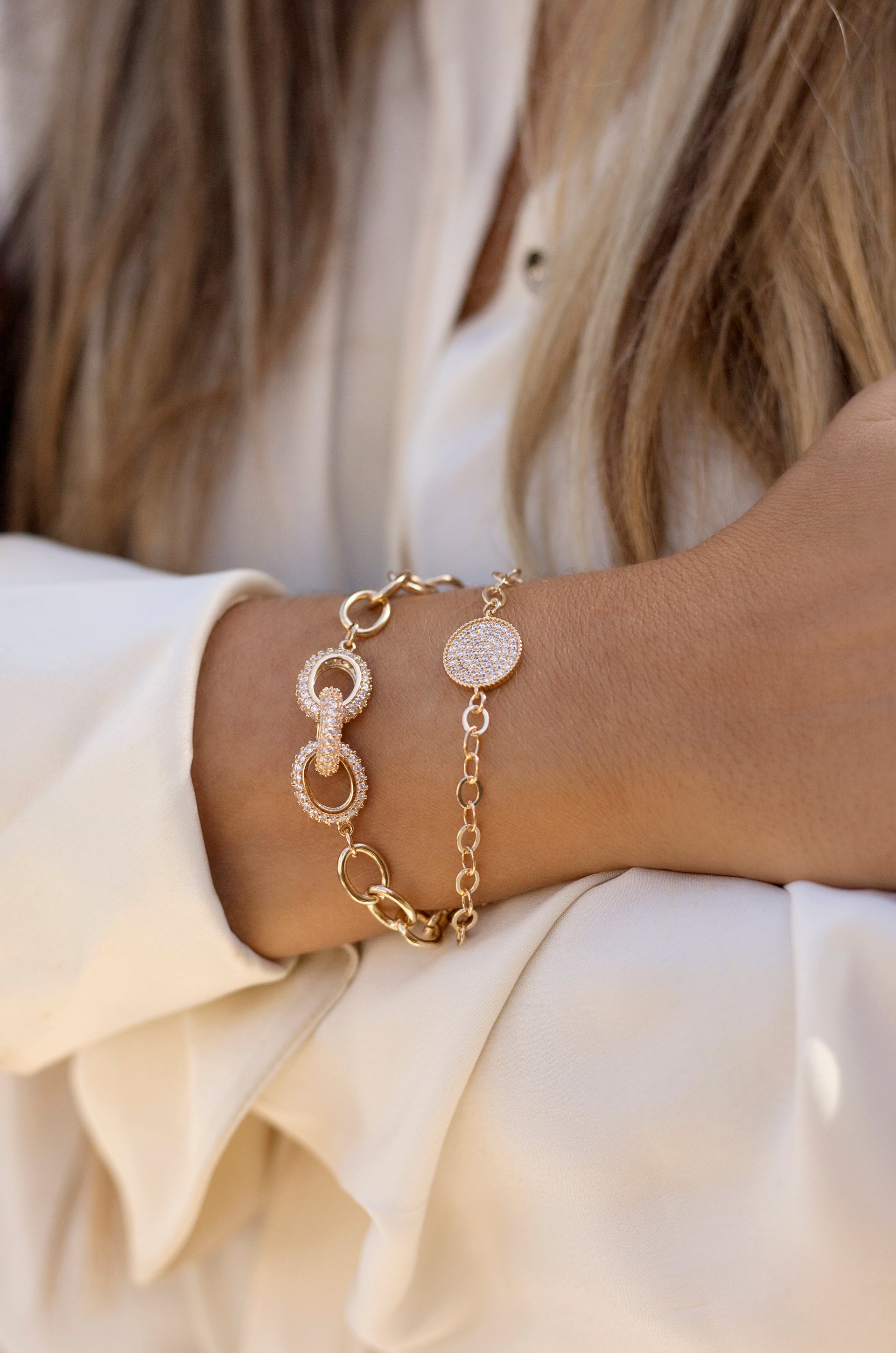Mixed Crystal Disc and 18k Gold Plated Link Chain Bracelet pic photo