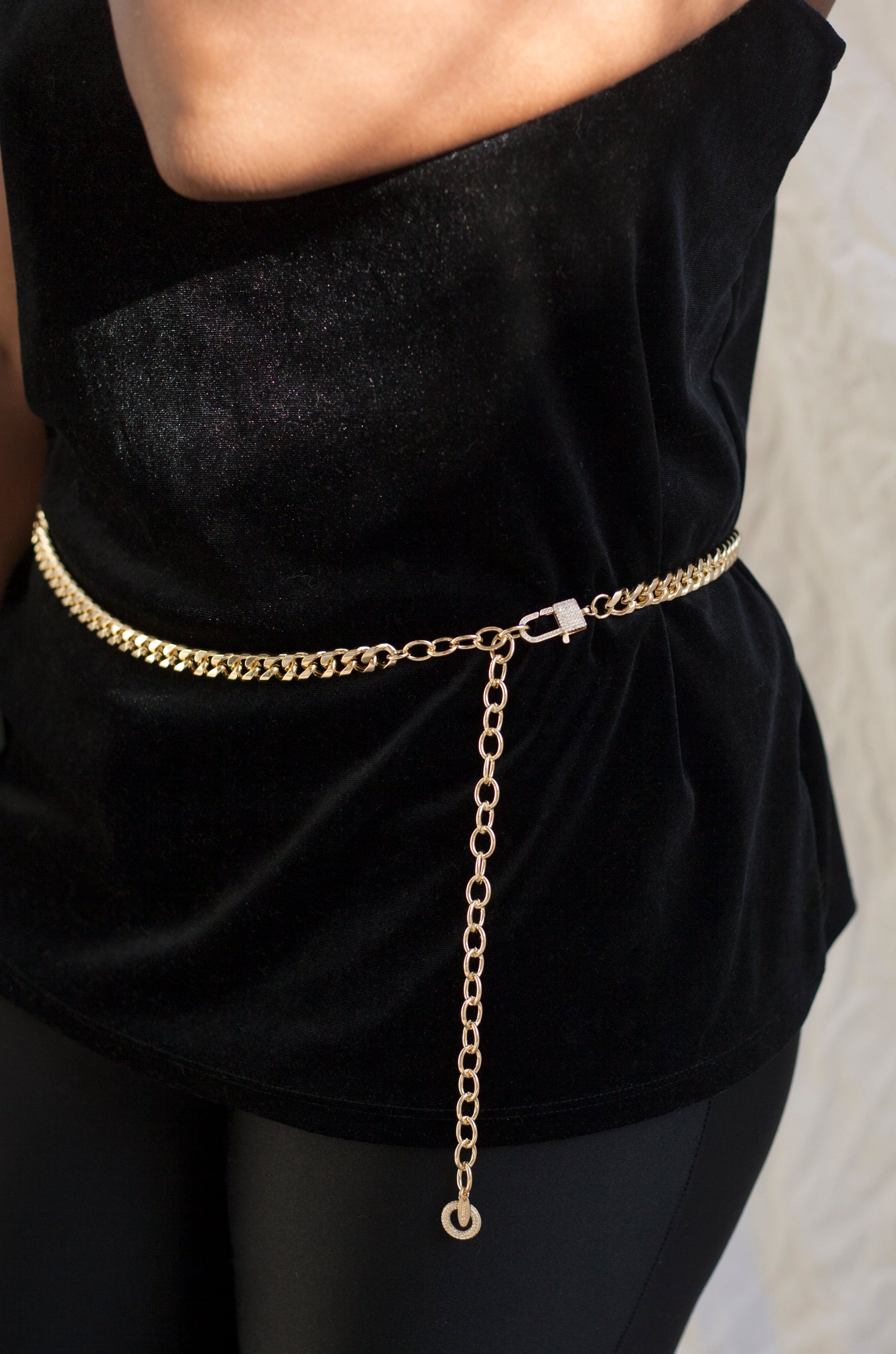 Gold Rush Chain Link Belt shown on a model  