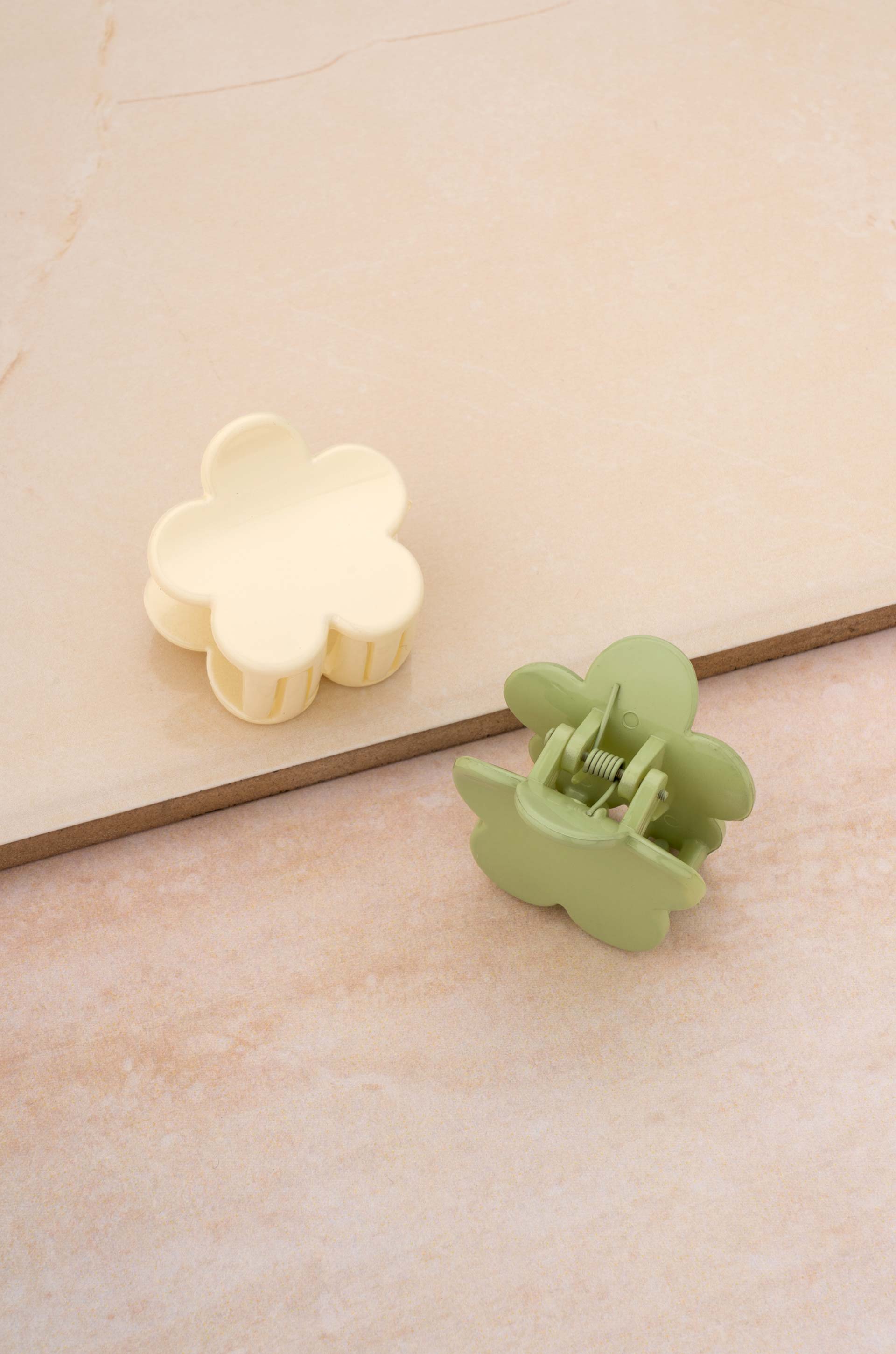Flower Child Hair Claw Set on slate