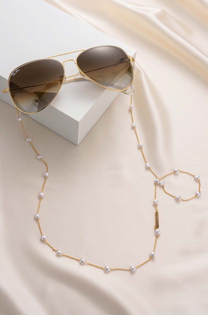 Pearl Lovers Glasses Chain on slate