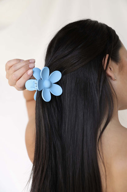 Flower Power Daisy Hair Claw Set on a model