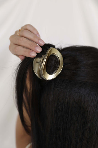 Metallic Duo Hair Claw Set on model