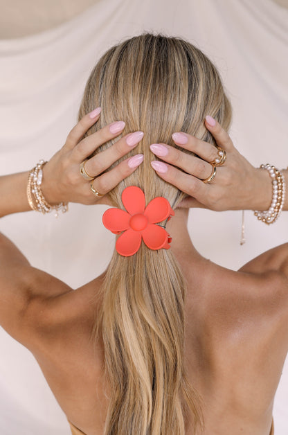 Flower Power Daisy Hair Claw Set on a model