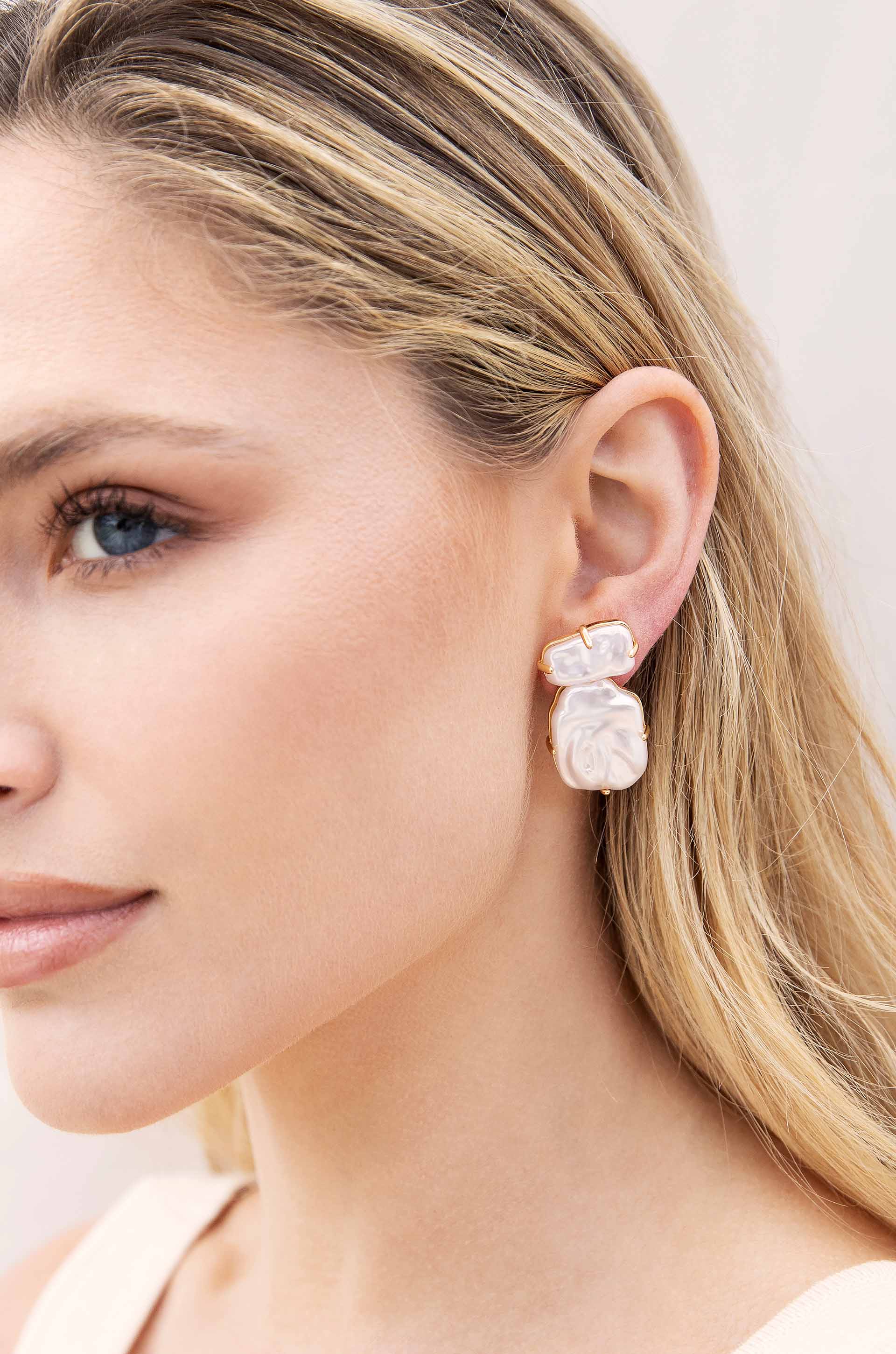 30pairs Floral & Faux Pearl Stud Earrings | Simple stud earrings, Pearl  stud earrings, Tiny gold earrings